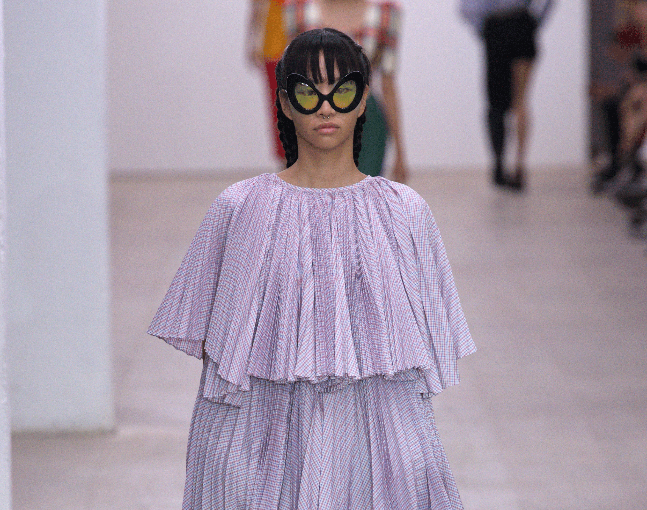 Look-05.gif