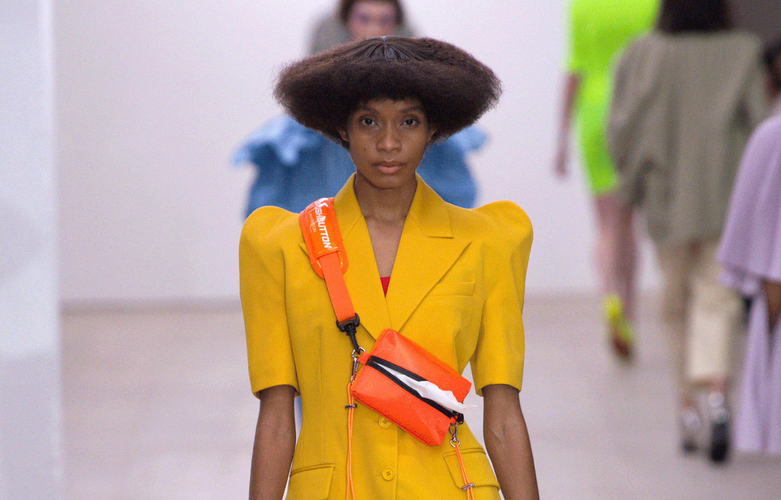 Look-07.gif
