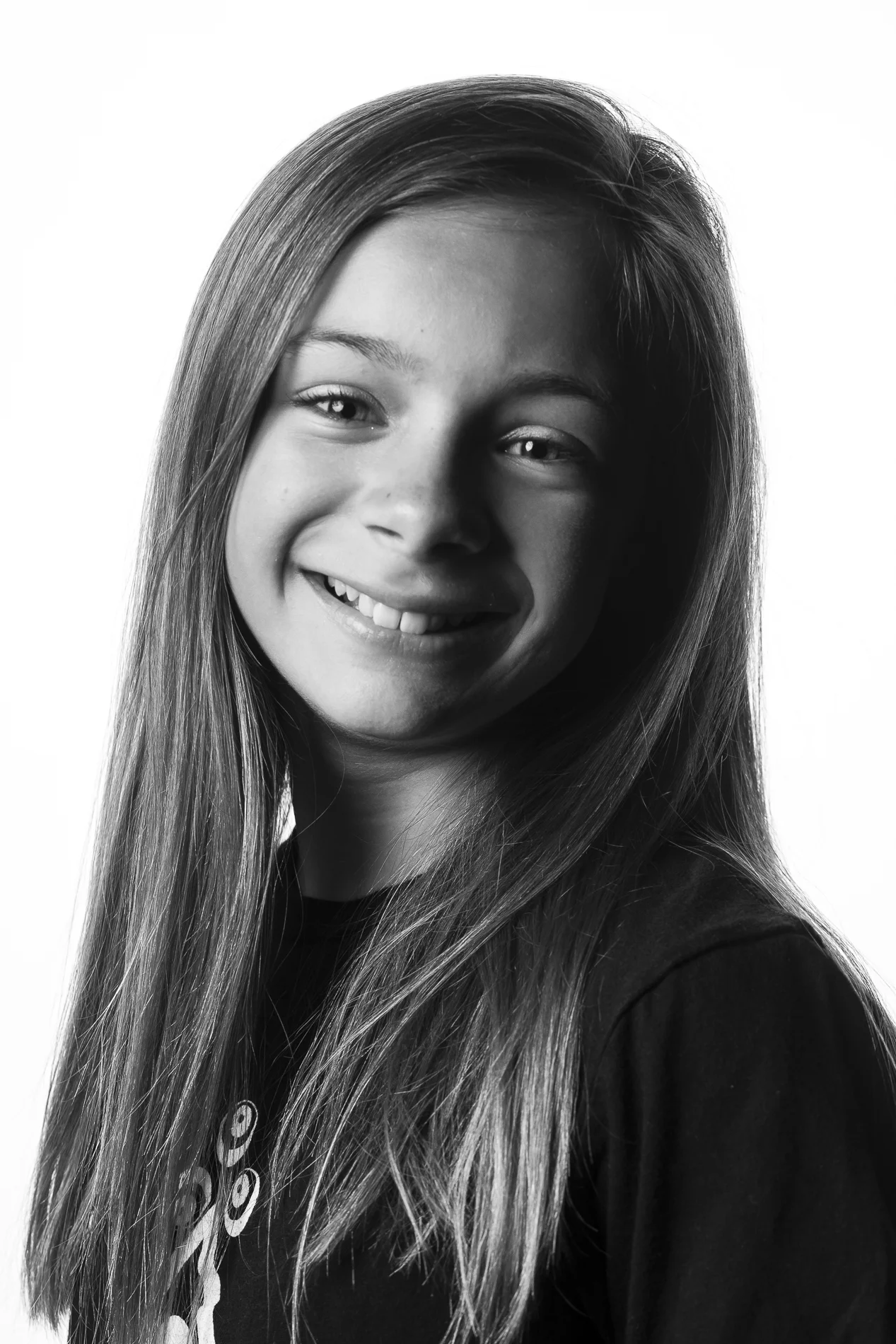 Annabelle Springer - A regular circus performer since age 3, Annabelle is a Ball Walker, Acro-Balancer and budding aerialist and stilter who performs with both CirqueLouis and Turners Circus. When not balancing on circus props, Annabelle devours books and loves challenging herself with computer and math skills, cheers for East Oldham Middle School and dances for Gillmans Dance Studio/MAGIC Dance in the yearly production of “Nutcracker In A Nutshell”.