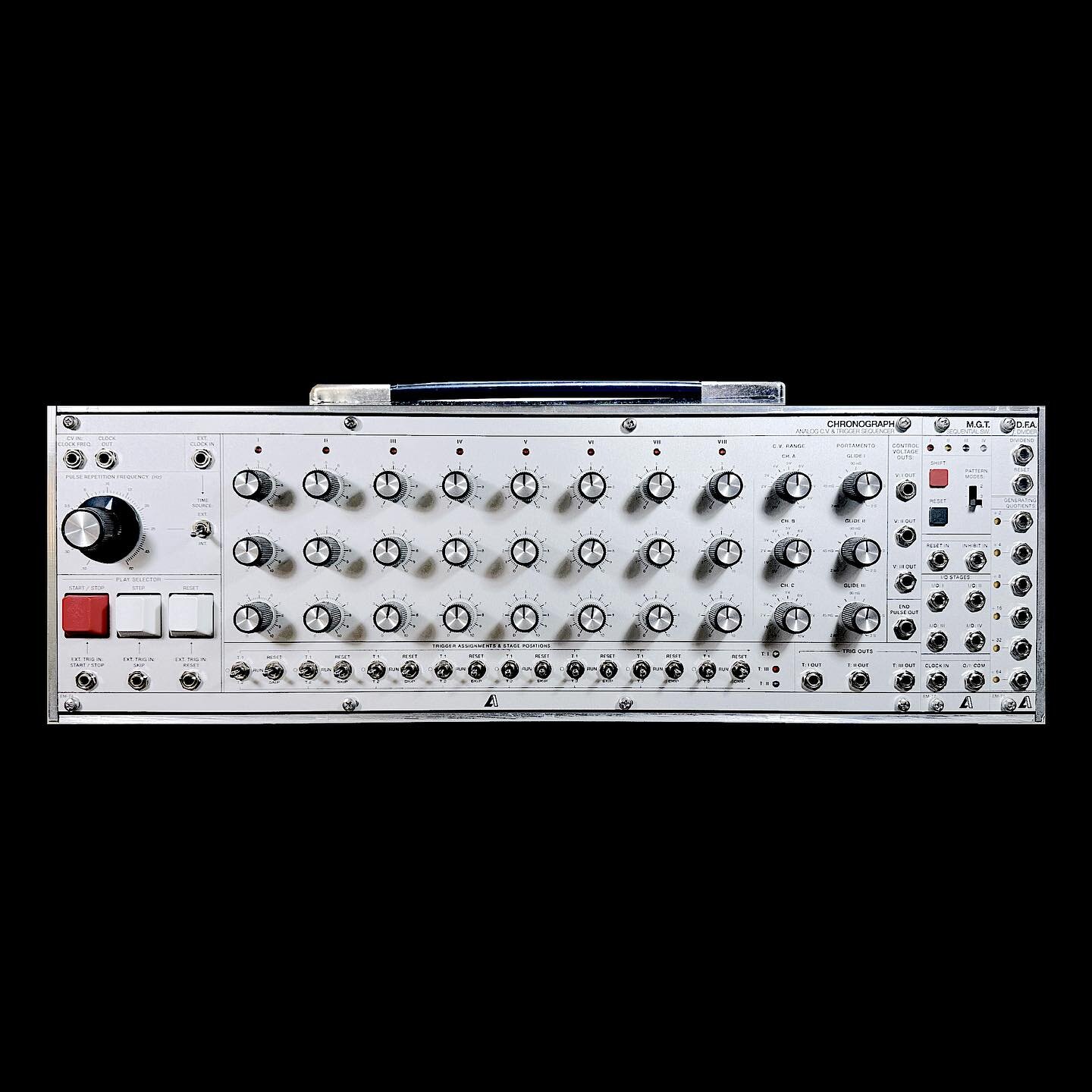 The LS84-SEQ | Lab System Sequencer is officially available for preorder on our page. Shipping begins January 2024. 
Check out the Lab Systems here: www.circuits.la/systems #eurorackcase #sequencer #modular #labsystem