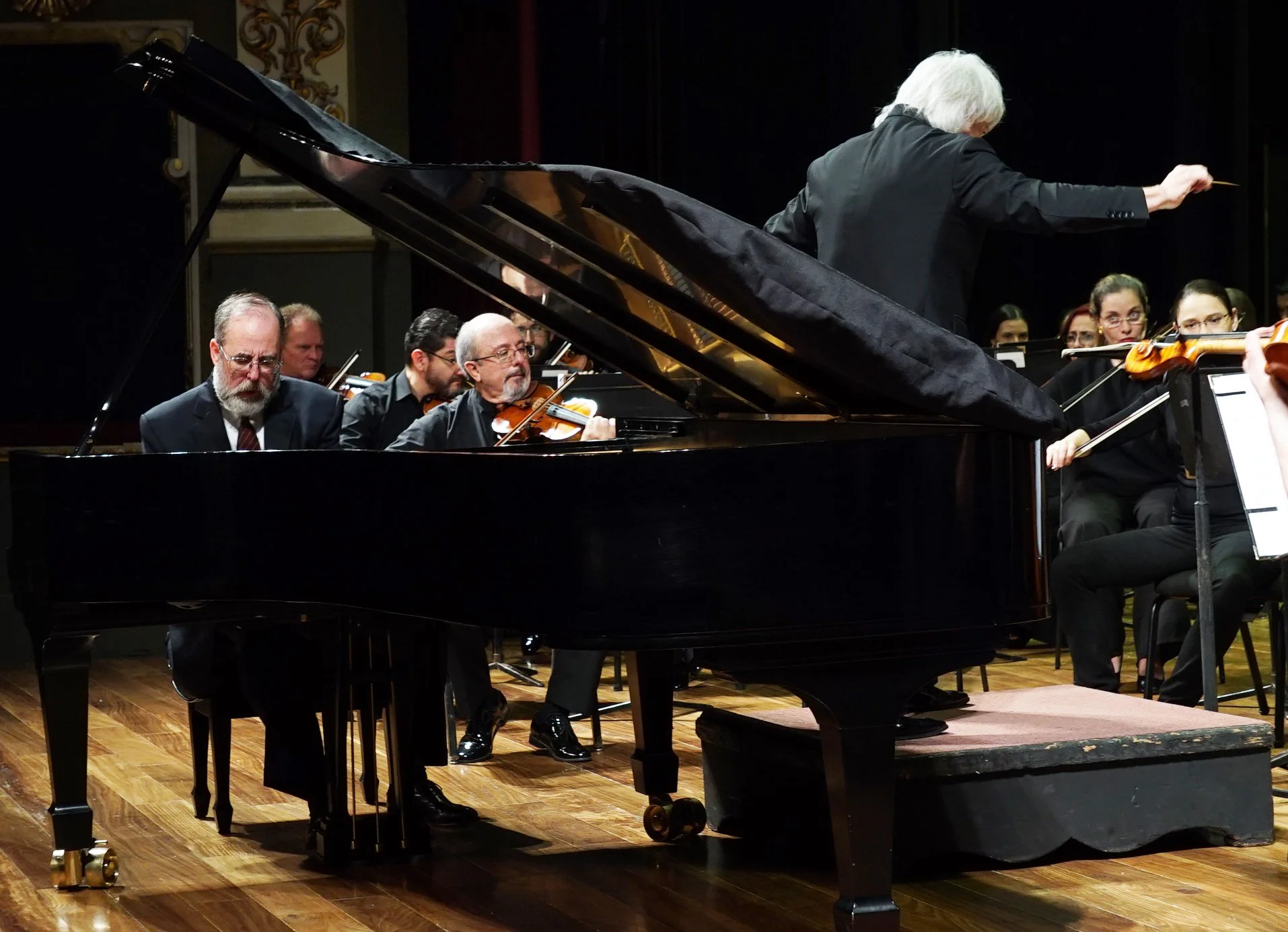Pasternack performing Chopin 2 with Orquesta Sinfónica Nacional de Costa Rica & Carl St. Clair