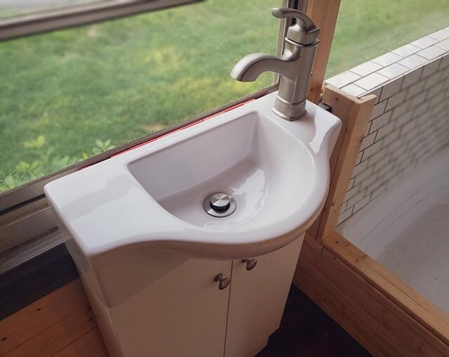 Today we installed the faucet and drain in our tiny sink in the bathroom.
.
🚰 🚌 🚰 🚌
.
Small victories for us can create 
the momentum we need to tackle larger projects on the bus.💪👊
.
.
Aaannnnnnd.......we have some exciting news to share in th