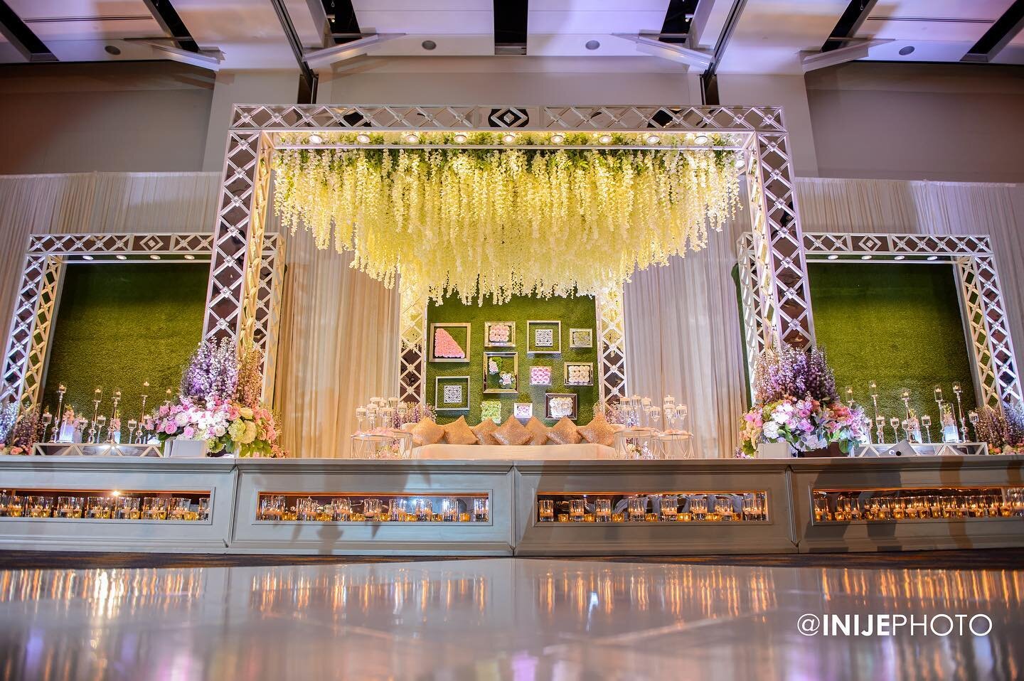 @utopian_events Reception Goals:  Backdrop for @swetaj and @bhavnesh1 @knoxconvcenter with @chris_brock_photo @angelica_boyd_a @poohkp1 @indaglowproductions @_theoneevent @rajbhogfoodsinc photo courtesy @charlton.ii of @inijephoto