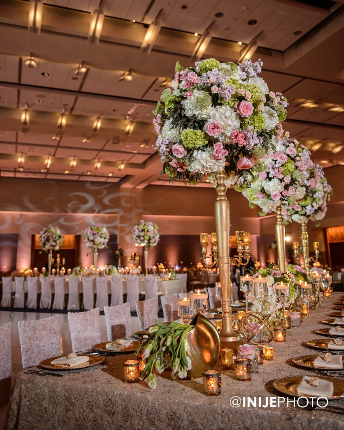 Estate tables are a great addition for VIP seating for your guests!  Utopian Events can help you design these!  Photo credit by @charlton.ii of @inijephoto