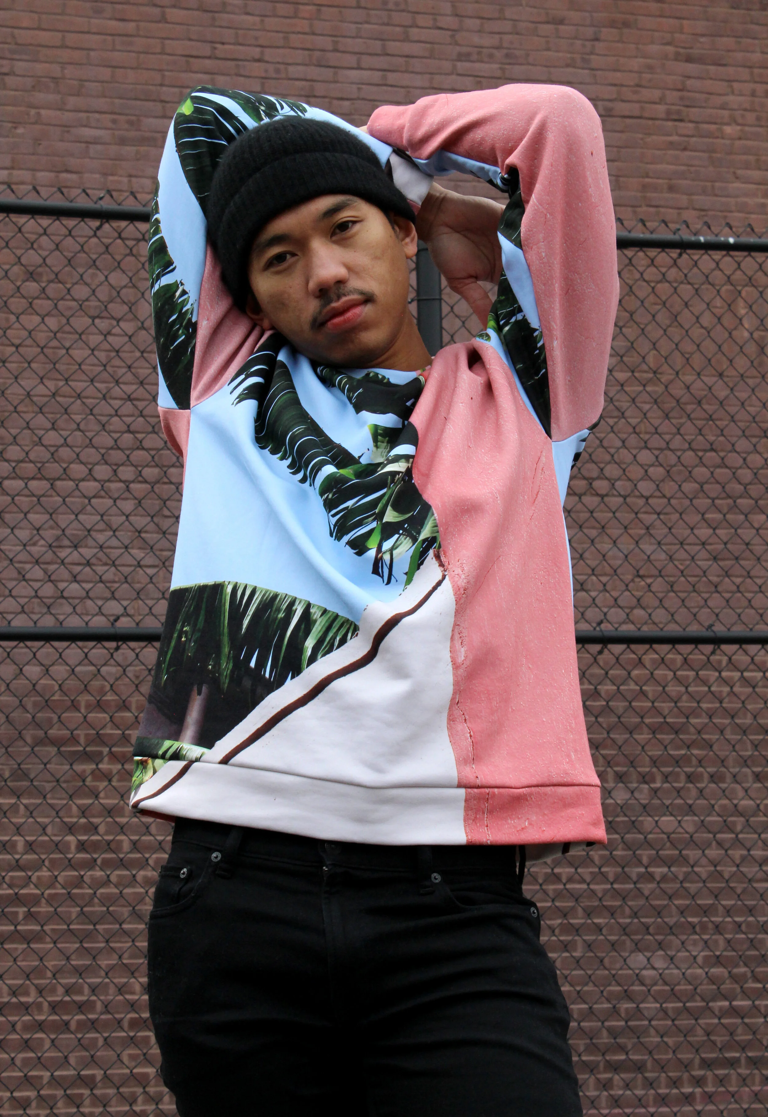 MIGUEL_SWEATSHIRT_NOLA SKY_TABLE_STANDING_3.jpg