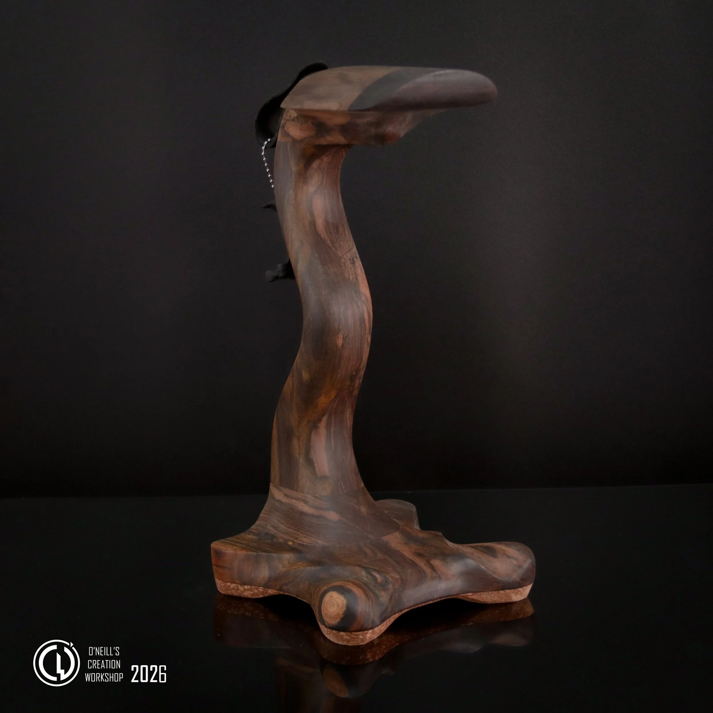 Blackheart-wood-R1-grumpy-goose-headphone-stand-2026 (1).jpg