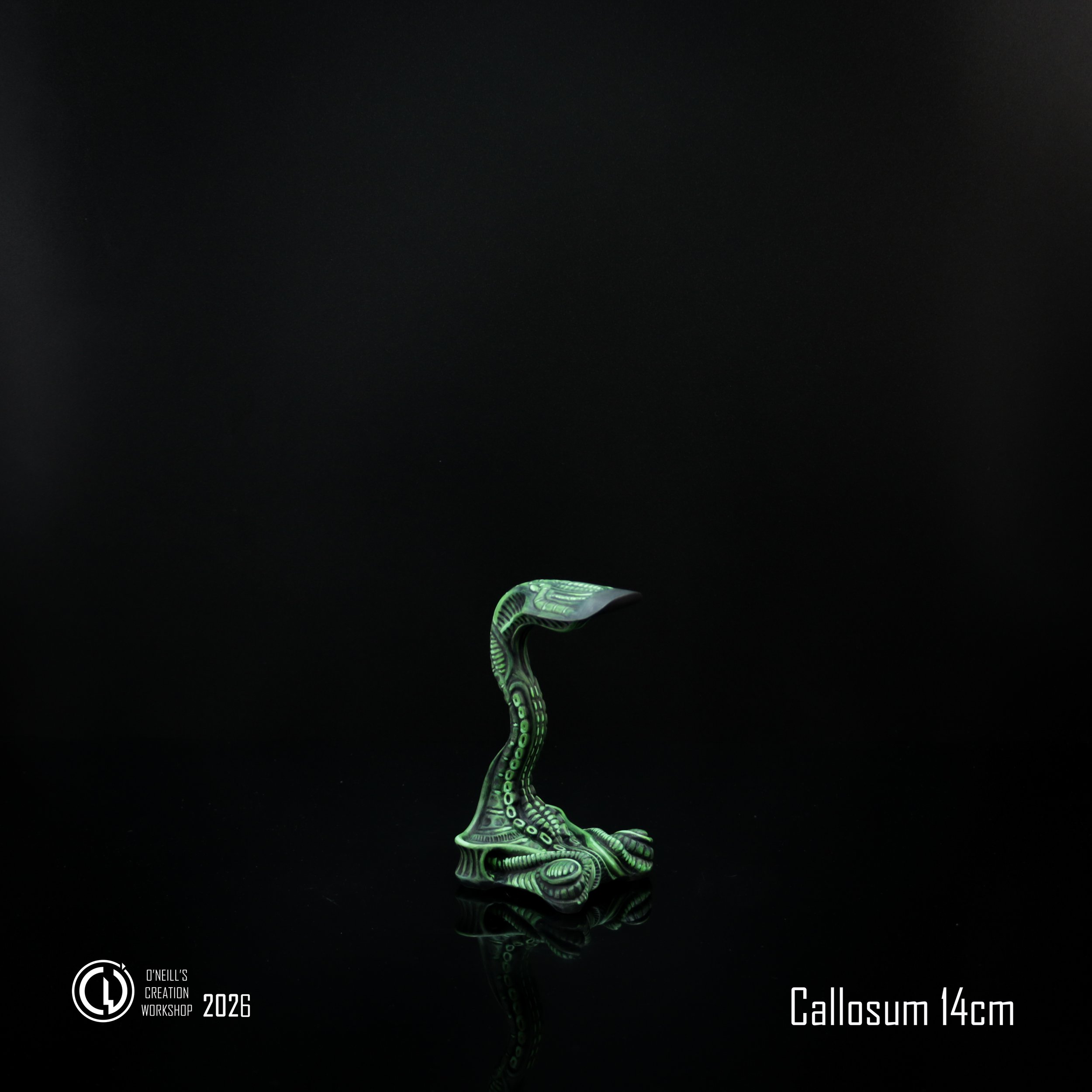 Callosum_Green_Mini_size_Grumpy_Goose_headphone_stand (1).jpg