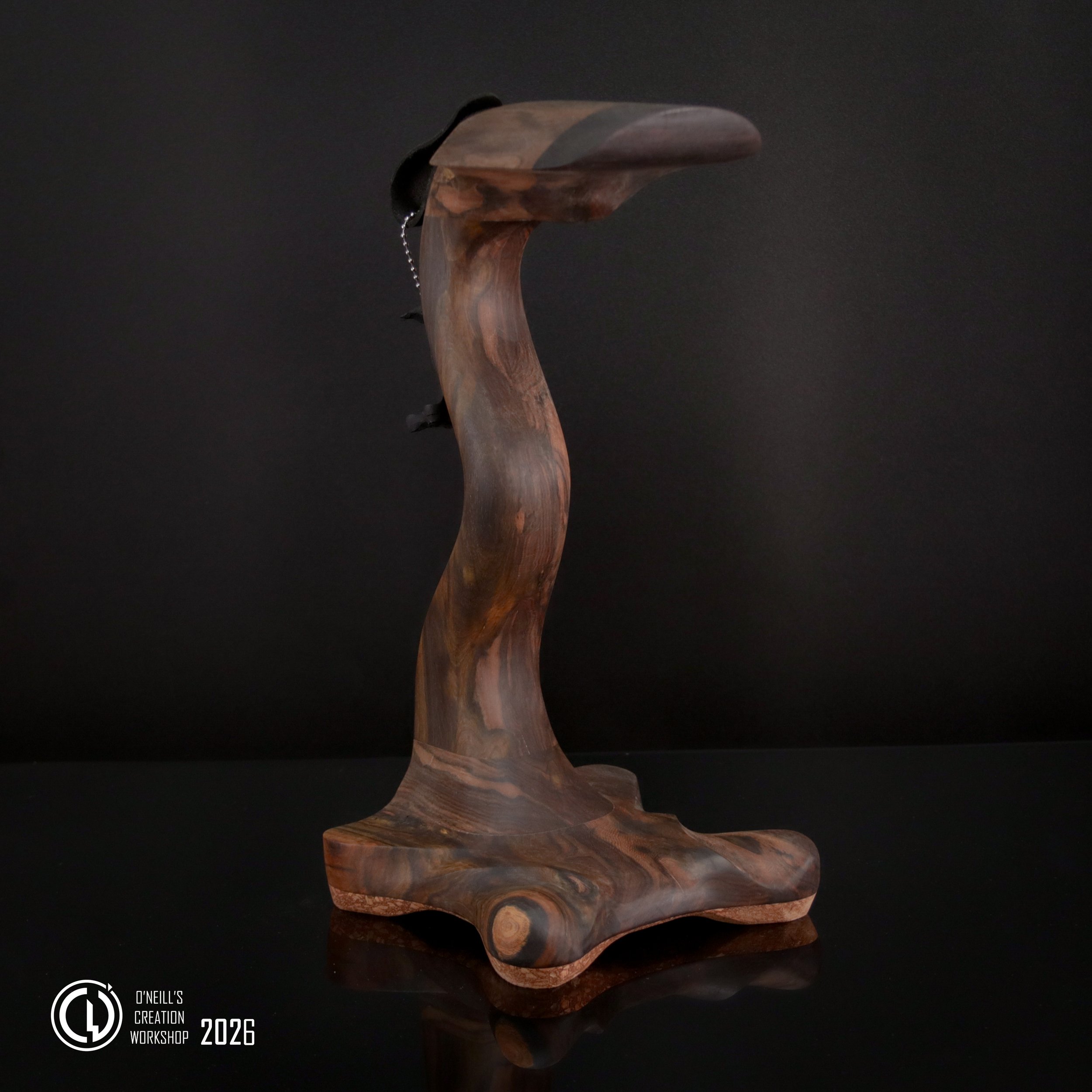 Blackheart-wood-R1-grumpy-goose-headphone-stand-2026 (1).jpg