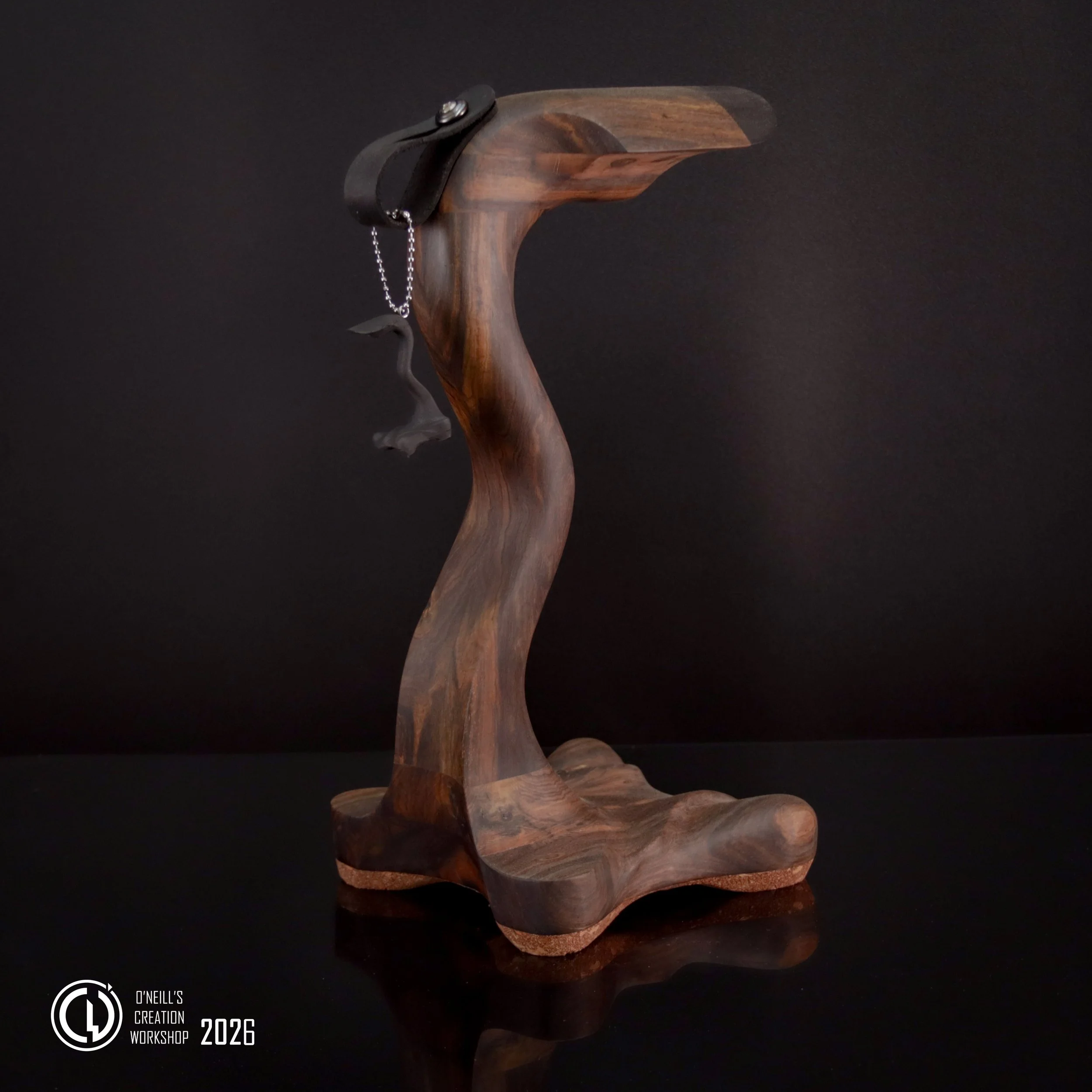 Blackheart-wood-R2-grumpy-goose-headphone-stand-2026 (3).jpg