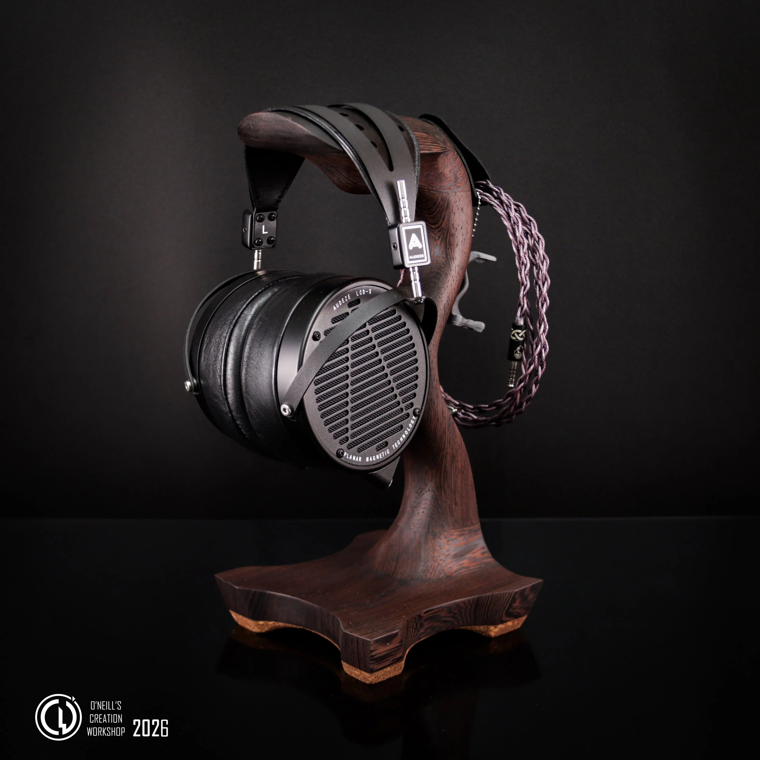 Wenge-S1-Grumpy-Goose-Headphone-Stands (5).jpg