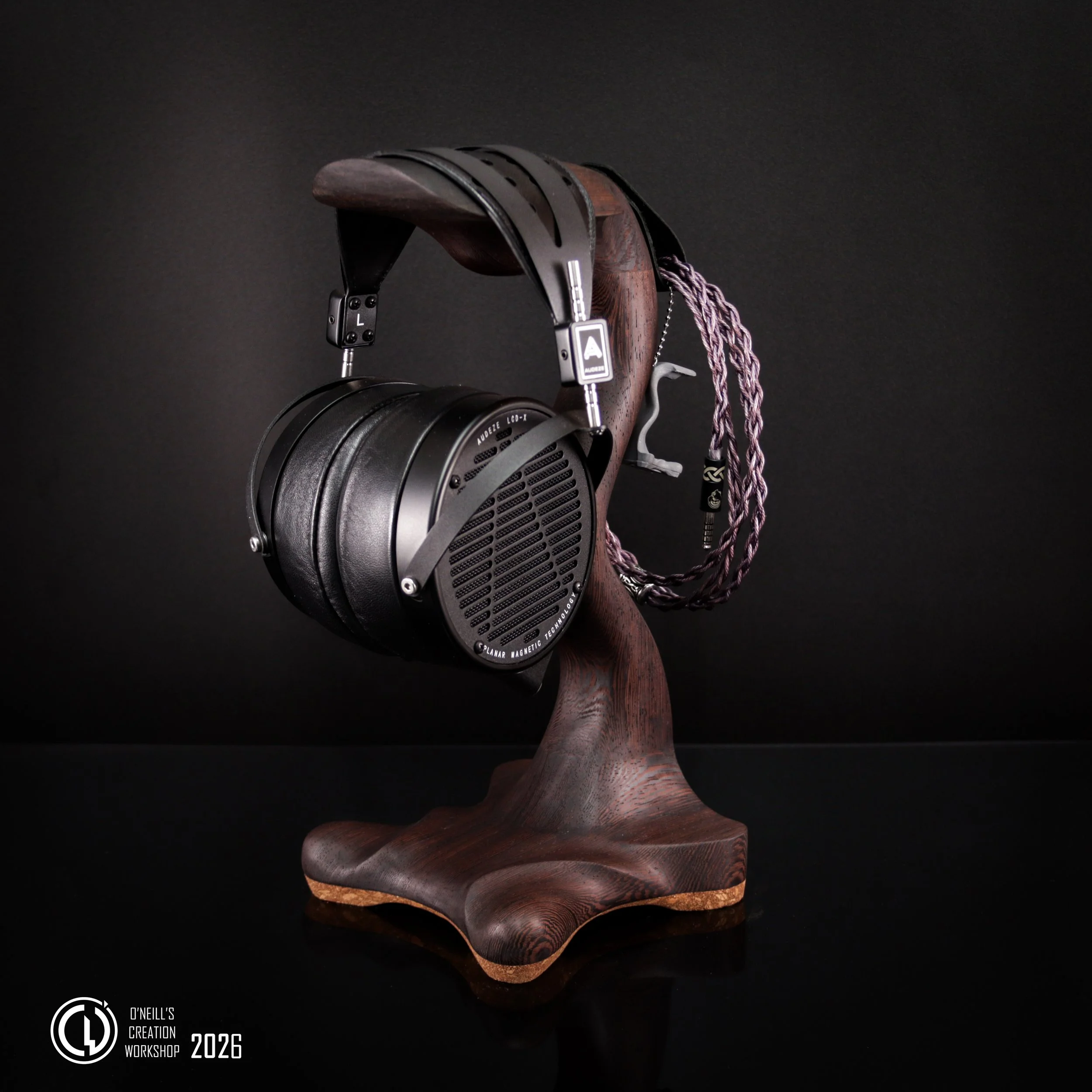 Wenge-R3-Grumpy-Goose-Headphone-Stands (5).jpg