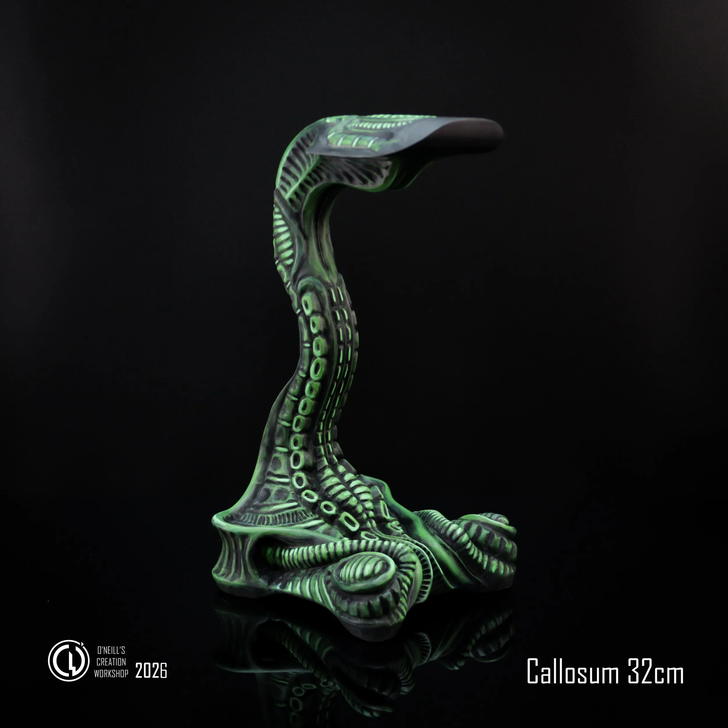 Callosum_Green_Full_size_Grumpy_Goose_headphone_stand (1).jpg