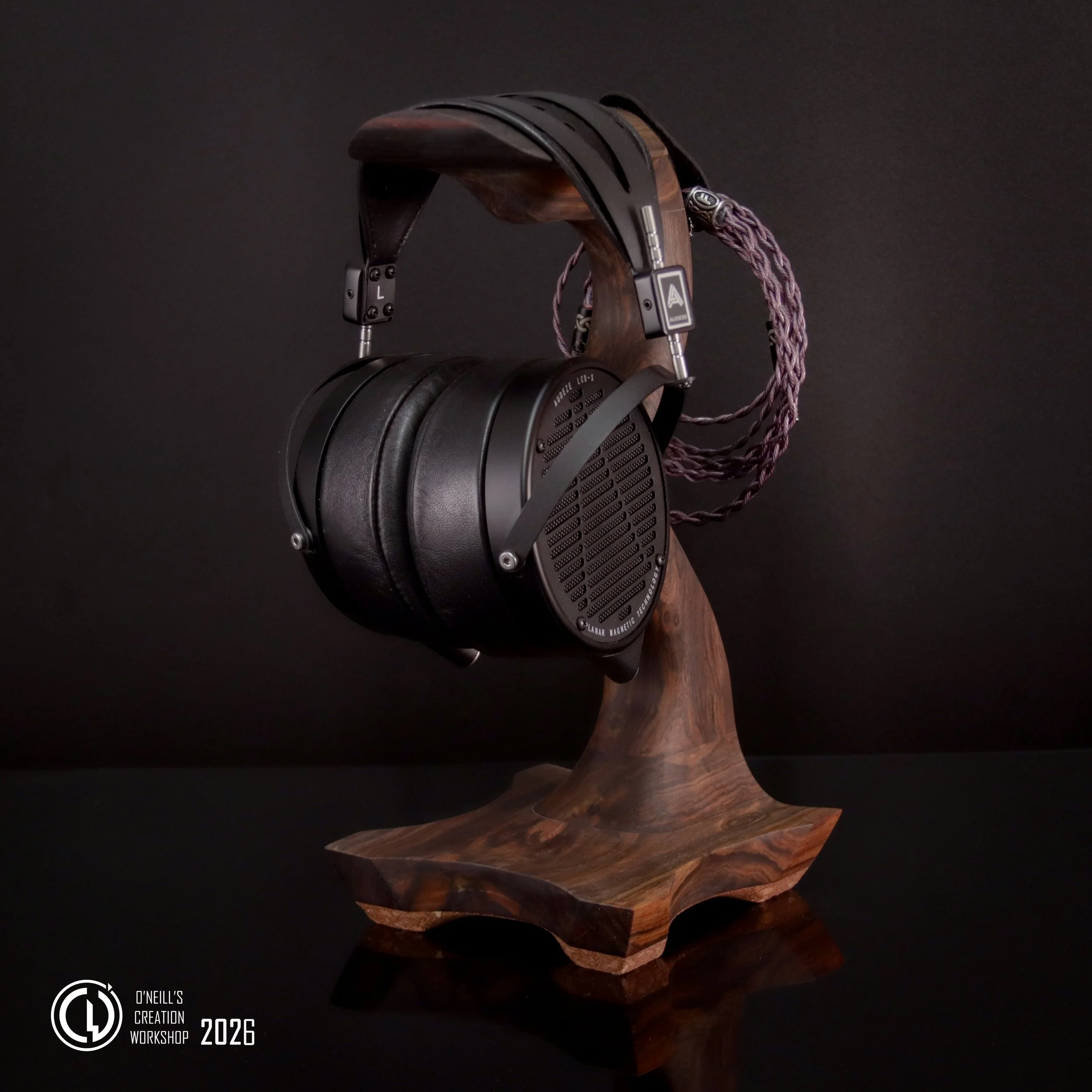 Blackheart-wood-S1-grumpy-goose-headphone-stand-2026 (4).jpg