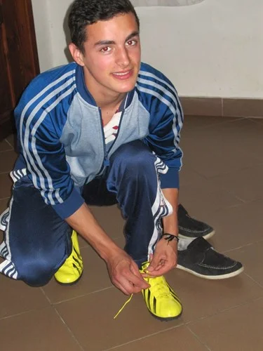 New Shoes for Salonta