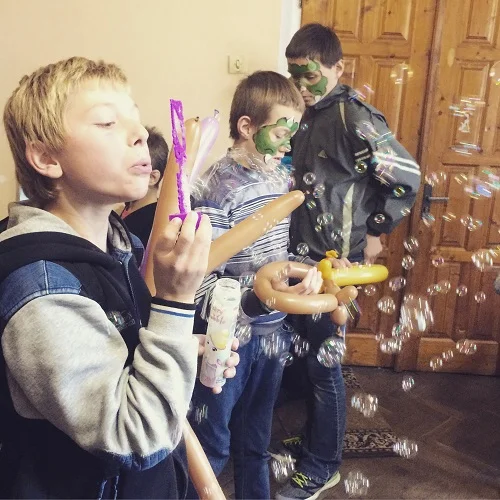 Bubbles and Face Paint = Love and Laughter