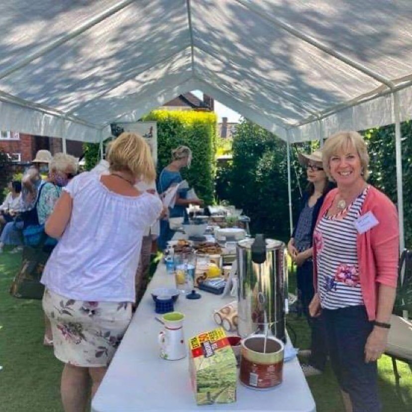 Community fundraising is back! 🥰
We are so grateful to our supporters who help us by organising #fundraising events like this #opengarden at the weekend 💐 🍃 

Maggie visited Zimbabwe 🇿🇼 a little while back so she has seen some of our projects fi