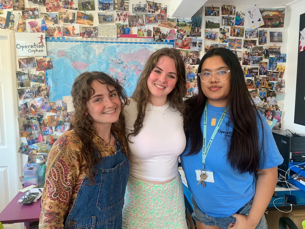 Emma Hannah and Nicole.jpeg