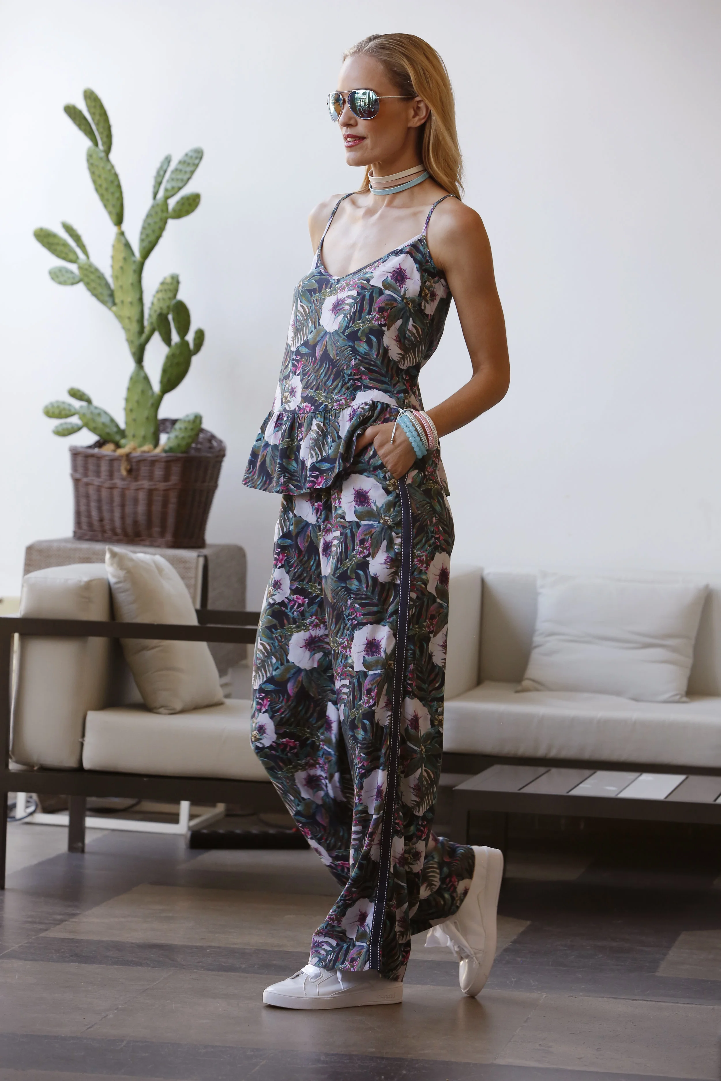 OVCF37A434308B02A030LN.JPG