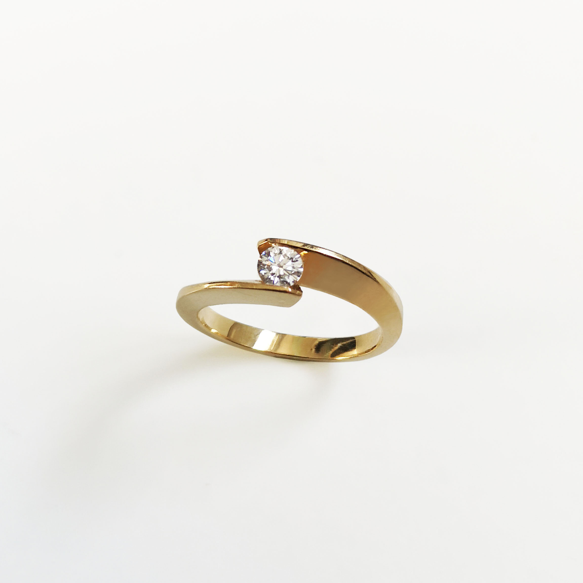 Bague Croisée Diamant Or Jaune BR.jpg