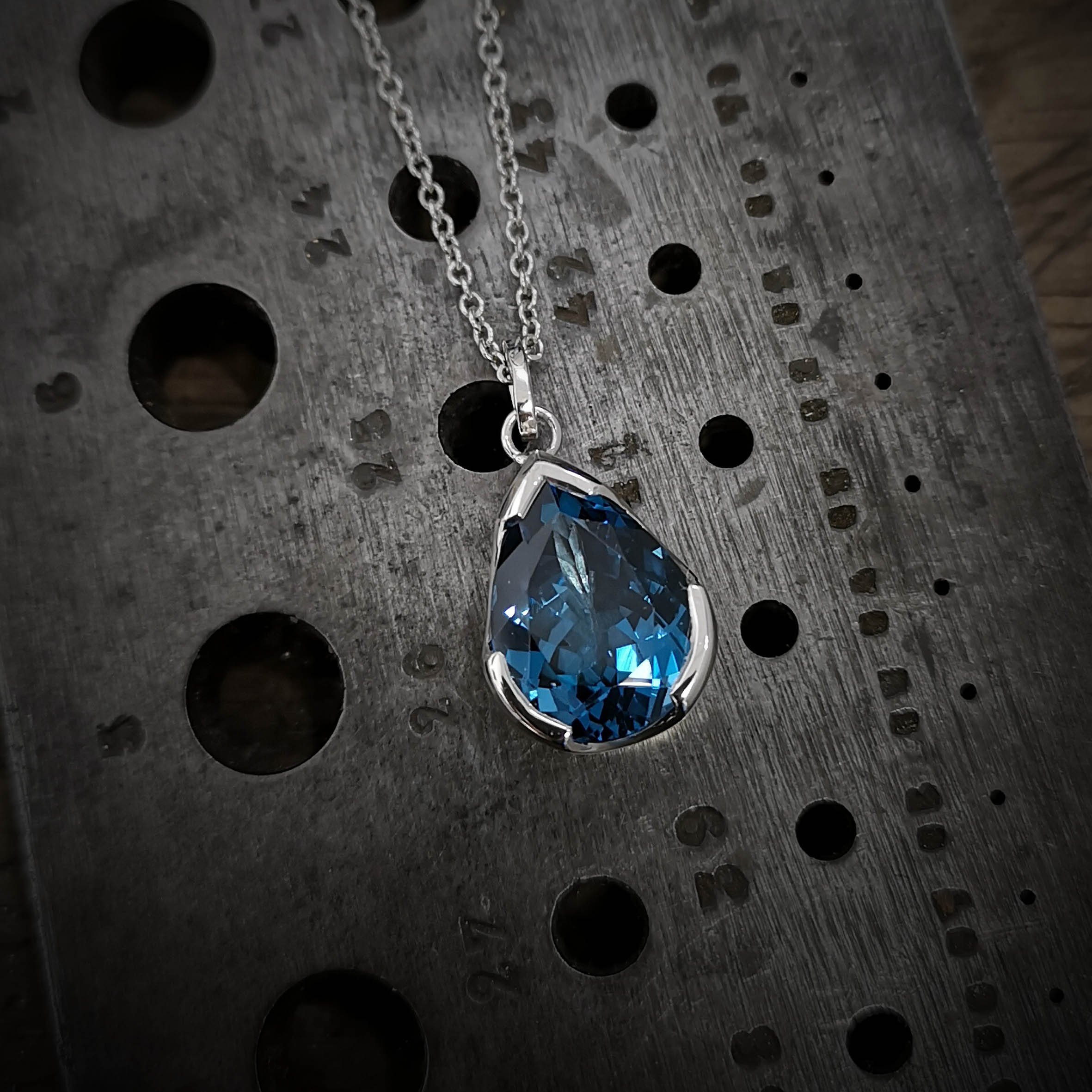 Pendentif POire 2.jpg