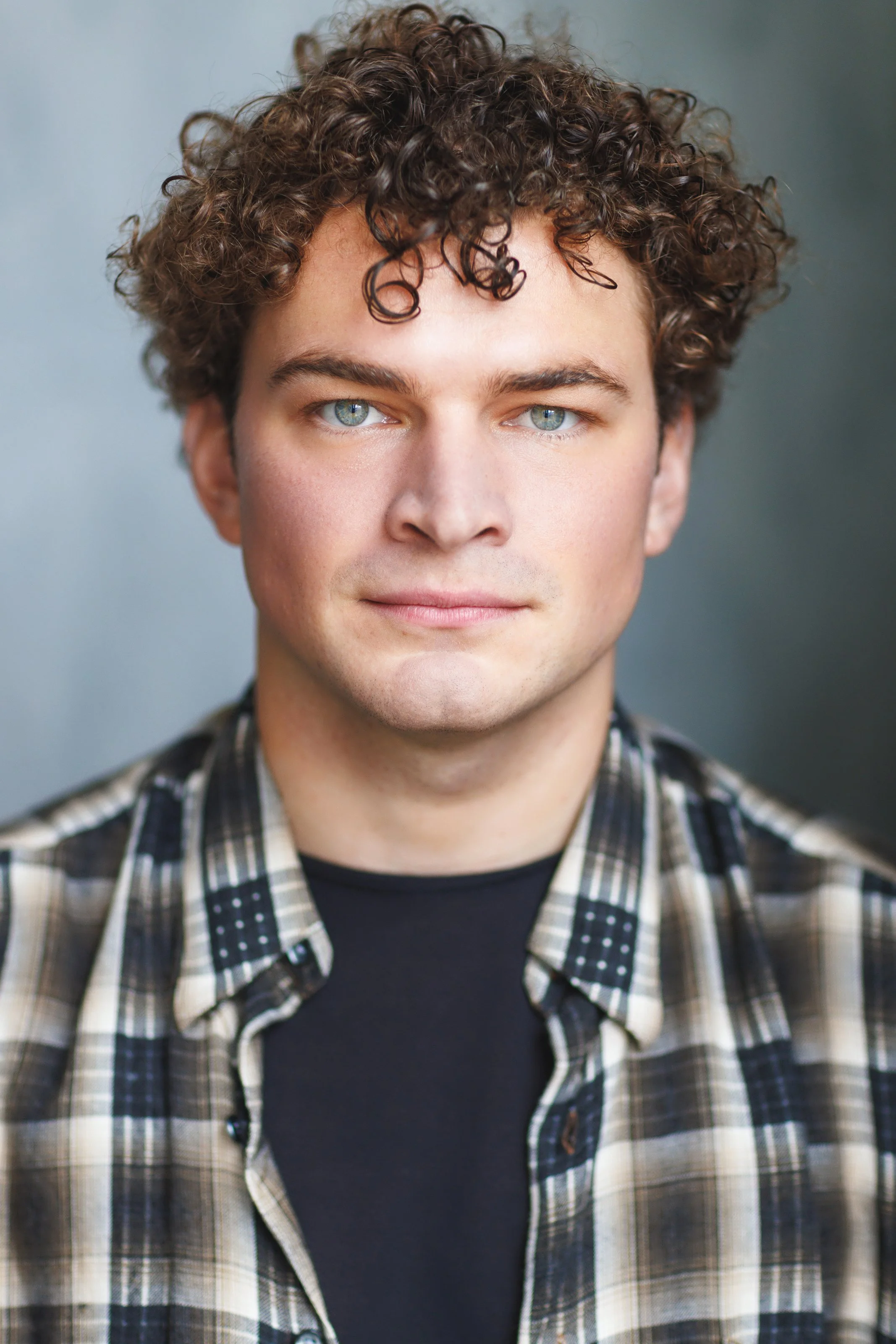 Magnus Curry, Actor | Lucinda Leon Management