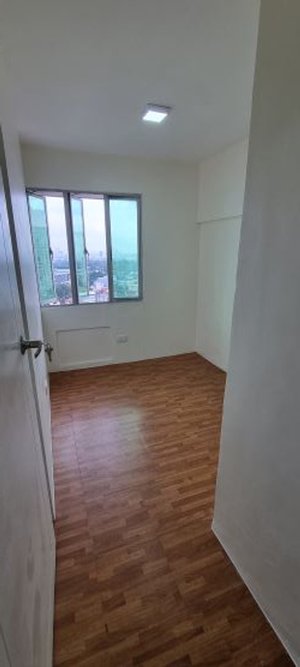 2nd Bedroom.jpg