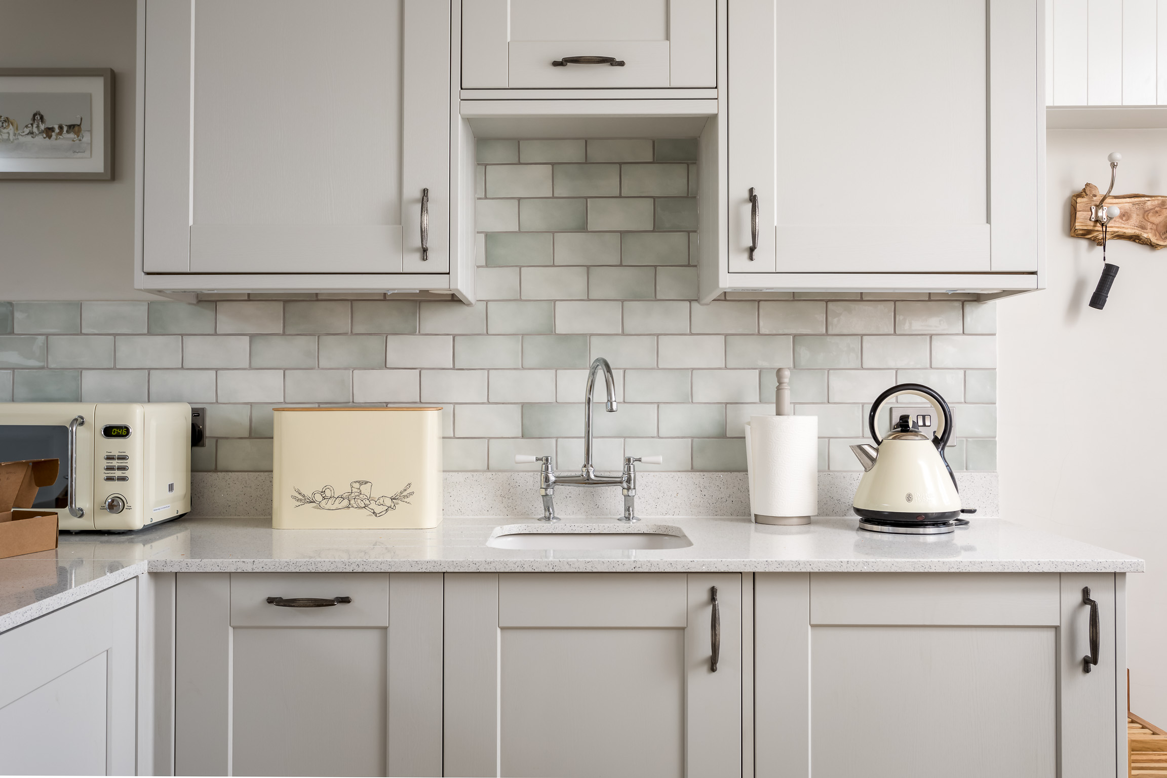 Kitchen: Toast, Boil and drink