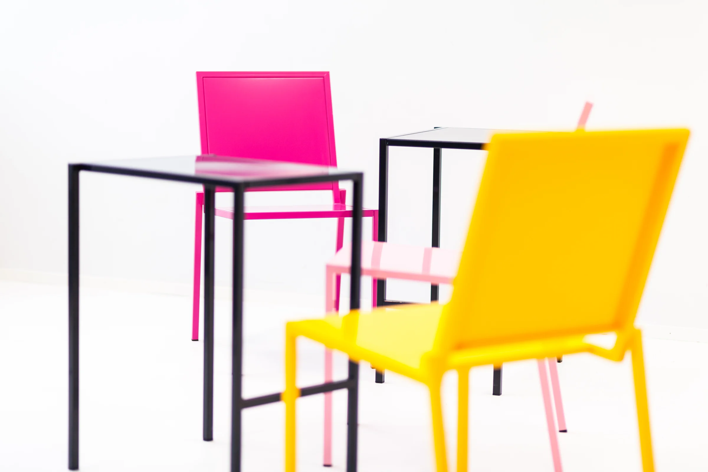 mllmtr_shop image 06_Bebe 20 PINK MAGENTA YERLLOW_Bebe TS BLACK_stackable terrace steel furniture_family.jpg