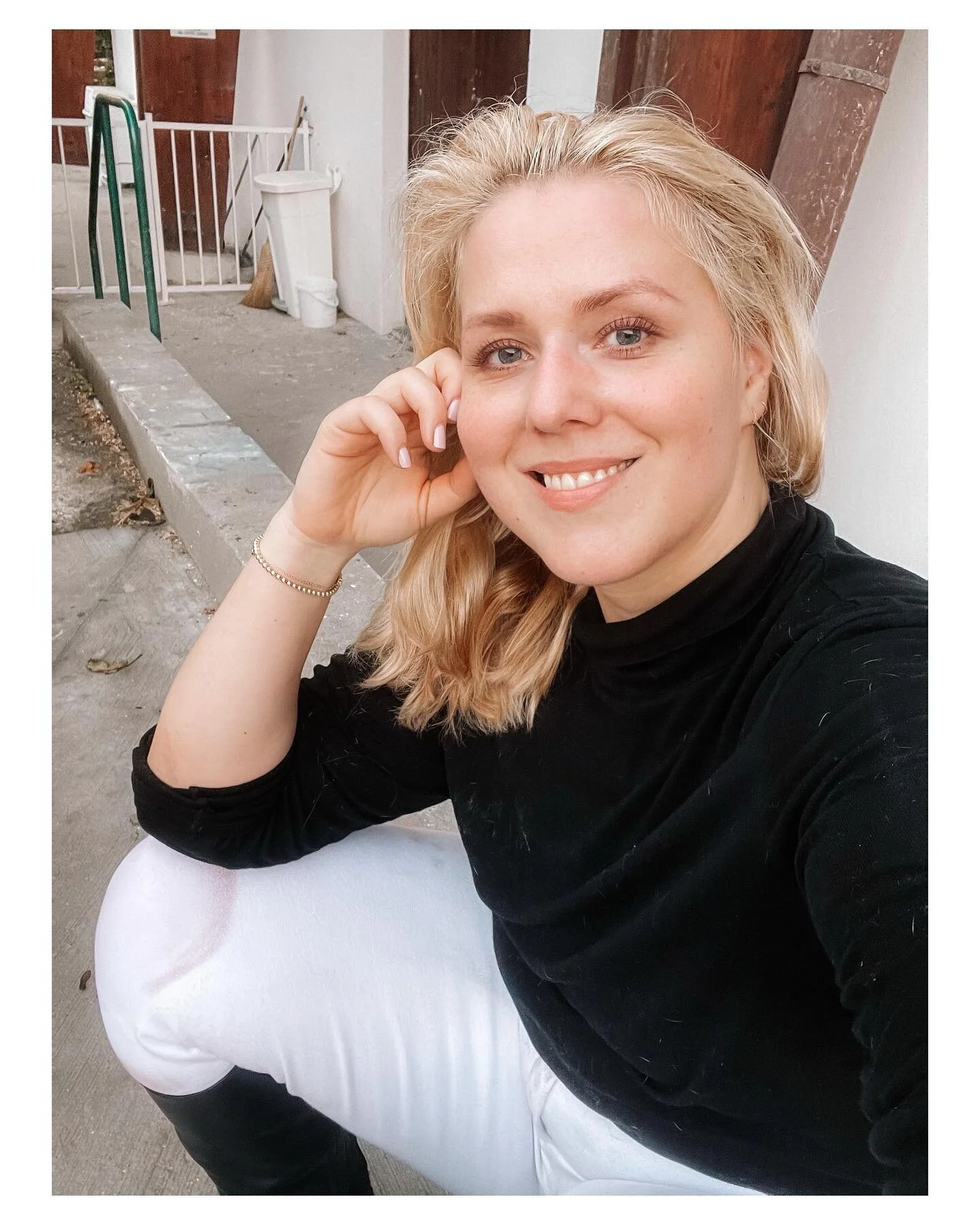 It&rsquo;s only Monday night and everything hurts already! But in a good way...I guess 😎 Hope everyone has a lovely week! #postpolo
. 
.
.
.
.
. 
#breastcancer #breastcancerawareness #cancer #breastcancersurvivor #cancersucks #cancersurvivor #fuckca