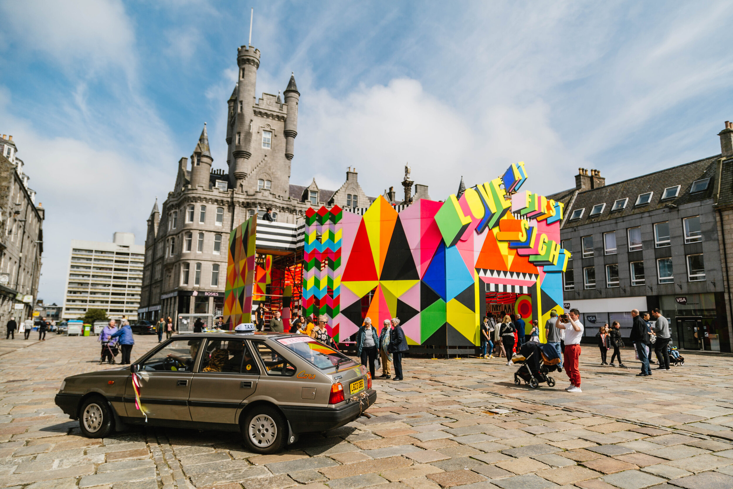 Morag Myerscough, Love at First Sight + Zloto Caro&amp;Karo Taxi, Look Again 2019