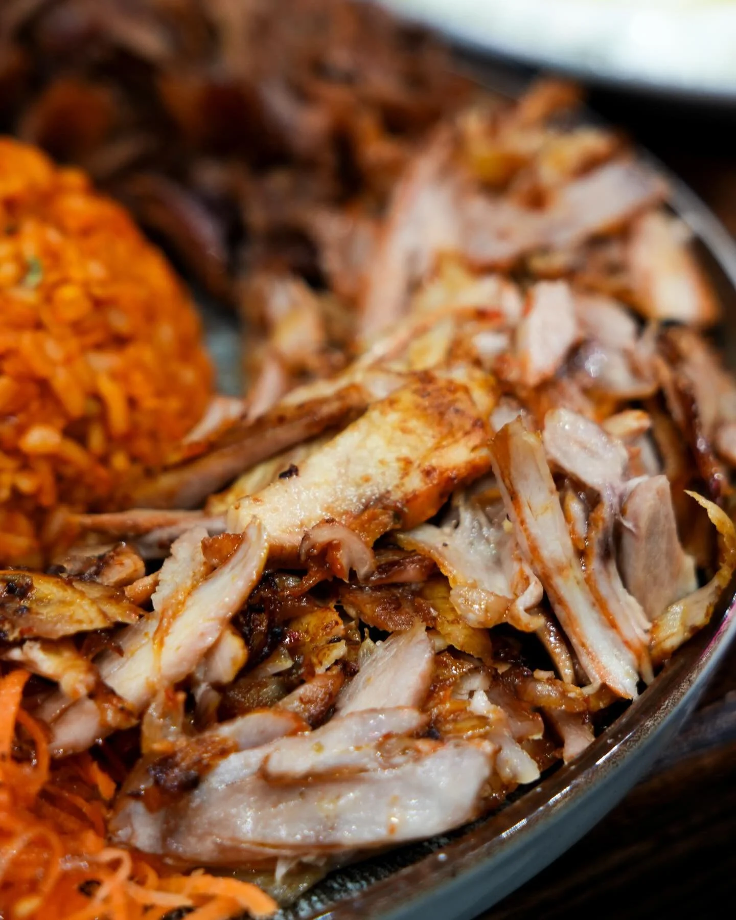 Necessary close up to see the flavours bursting 🤤 Meat &amp; Veg options available 7 days a week in the heart of Shoreditch 👌🏼

#themunch #kebab #falafel #shoreditcheats