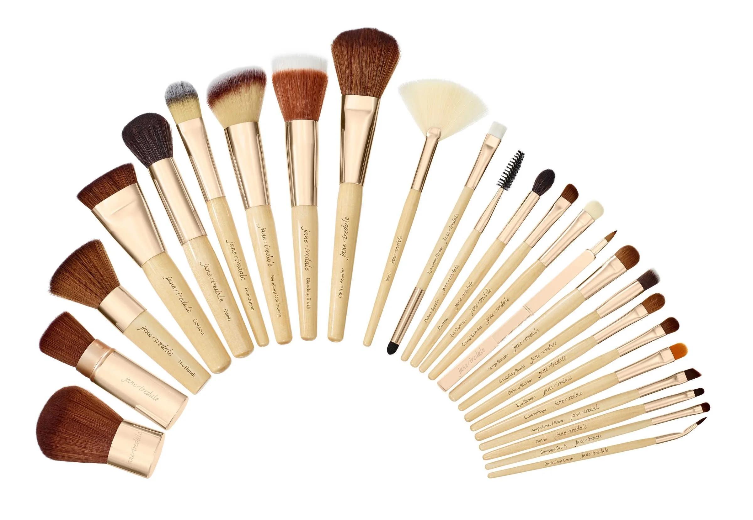 THE IMPORTANCE OF CLEANING YOUR MAKEUP BRUSHES