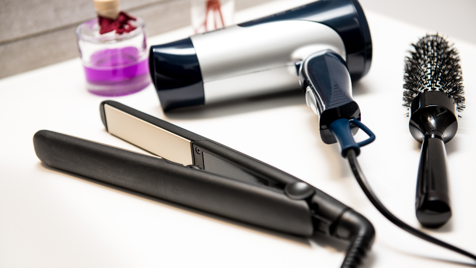 HOW YOUR HAIR CHANGES WITH AGE — Pure Emporium Skin & Laser Clinic