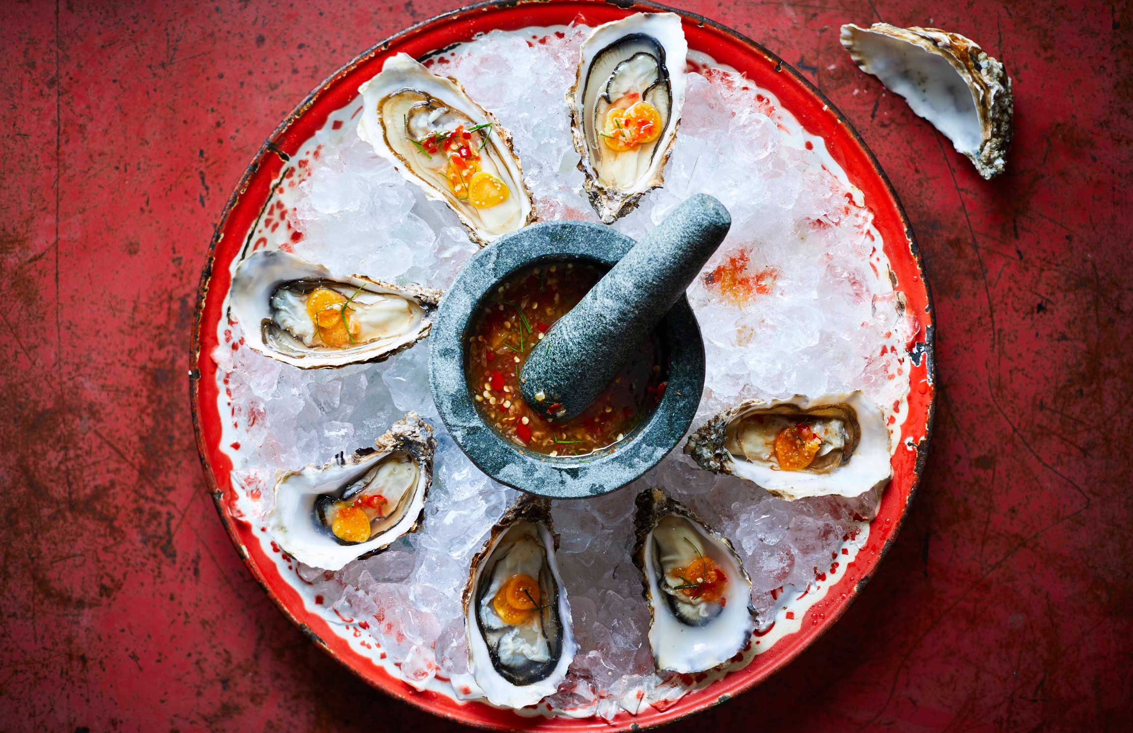 Farang_GRILLED_OYSTERS_WITH_SOUR_FRUITS_CHILLI_AND_LIME.jpg