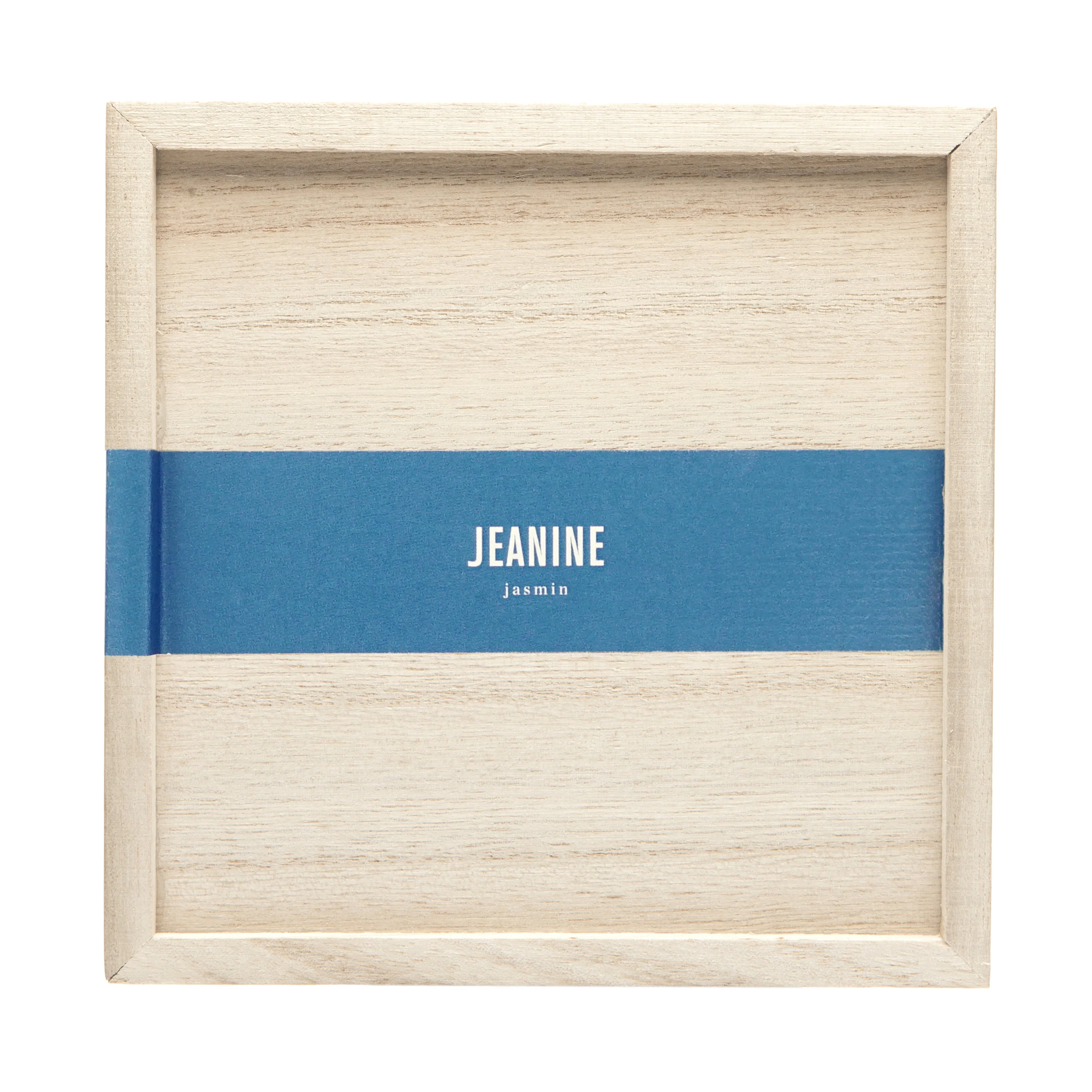 Jeanine BoiteTop@.jpg