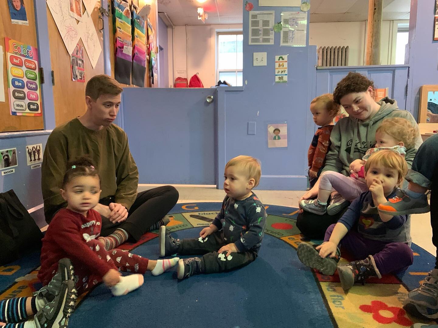 Busy @palaverstrings visit today! 
#yfotoddlers learned a new song and some old favorites filled with fun mouth movements and rhythm repetition. 

#musicinearlychildhood #earlychildhoodmusic #palaverstrings #yfoportlandme #yfoutreachme #morningmeetin