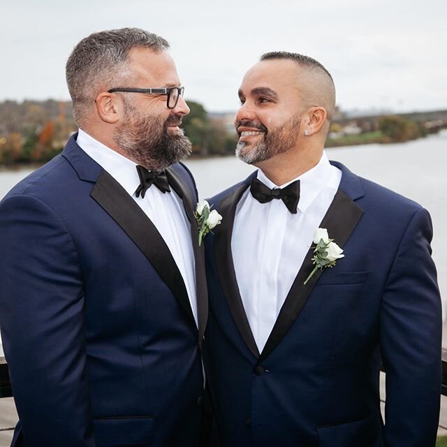Today we want to celebrate these handsome grooms and their beautiful waterfront wedding!! Everything about this day was perfection! ❤️🧡💛💚💙💜💗⁠⠀⁠⠀
⁠⠀
Anyone else obsessed with waterfront weddings??⁠⠀
.⁠⠀
.⁠⠀
.⁠⠀
.⁠⠀
Venue: @districtwinery