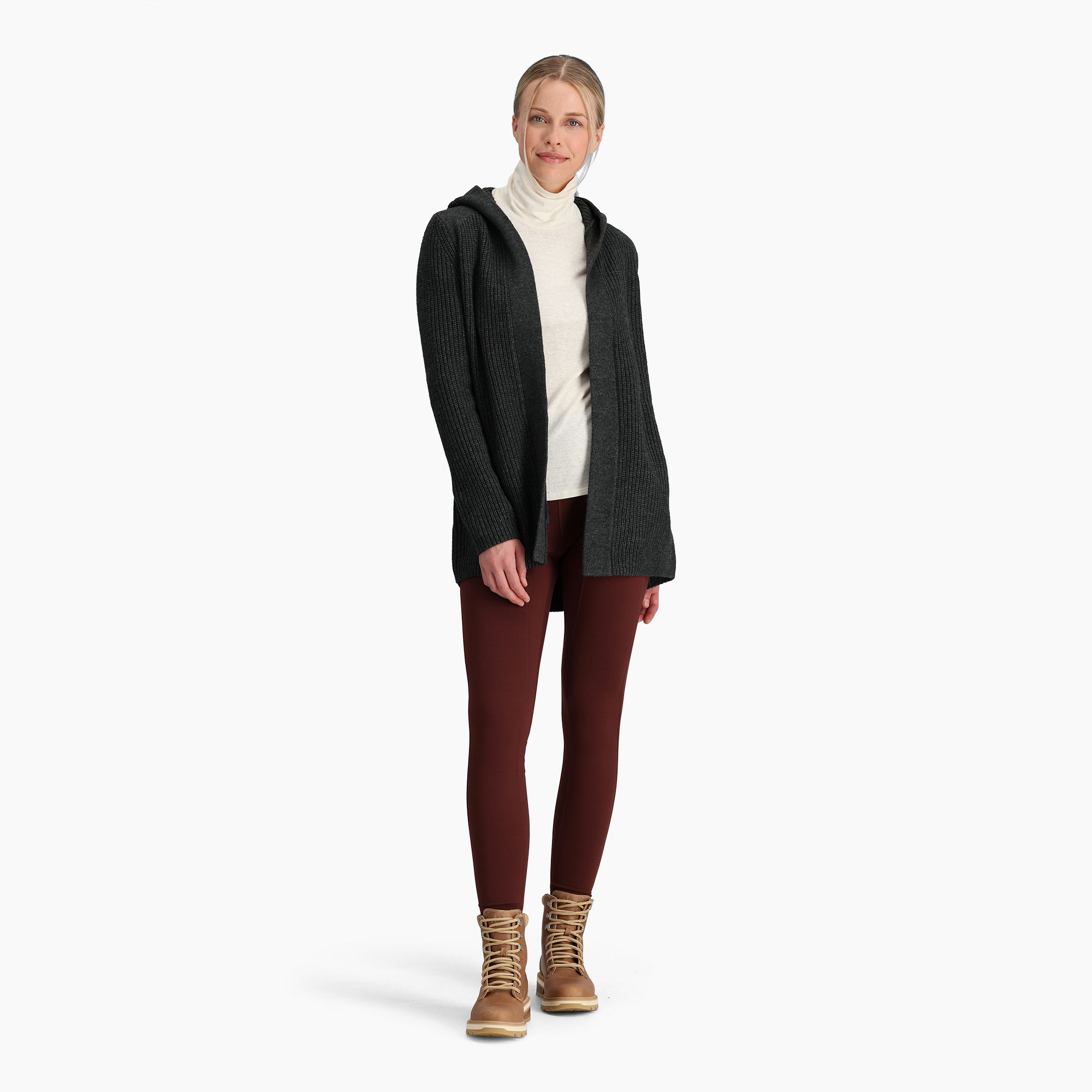 Y617023_068_MODEL_M1_Baylands_Cardigan.png