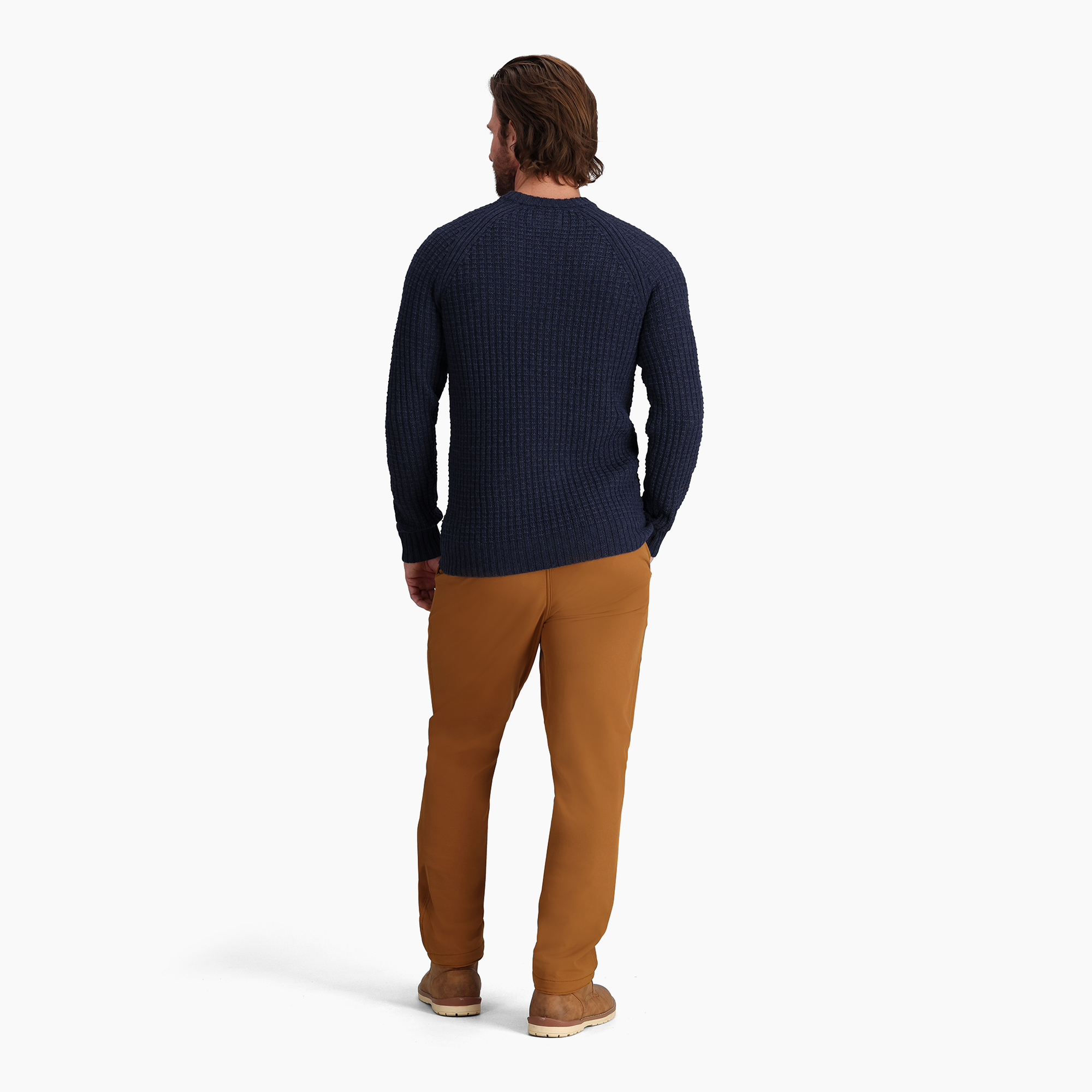 Y417019_722_MODEL_M2_Westlands_Crew.png