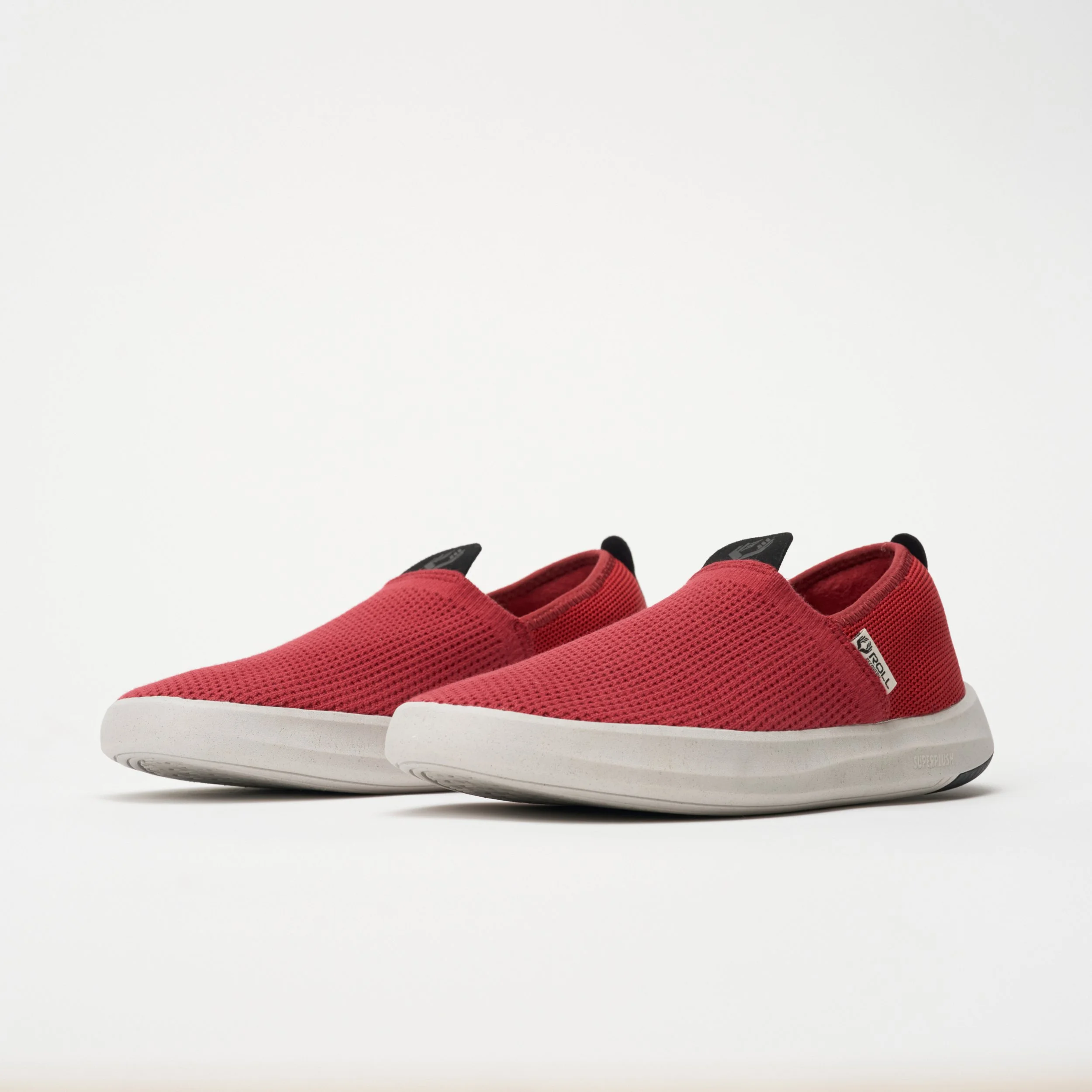 ROLL Recovery launches SUPERPLUSH™ recovery footwear collection