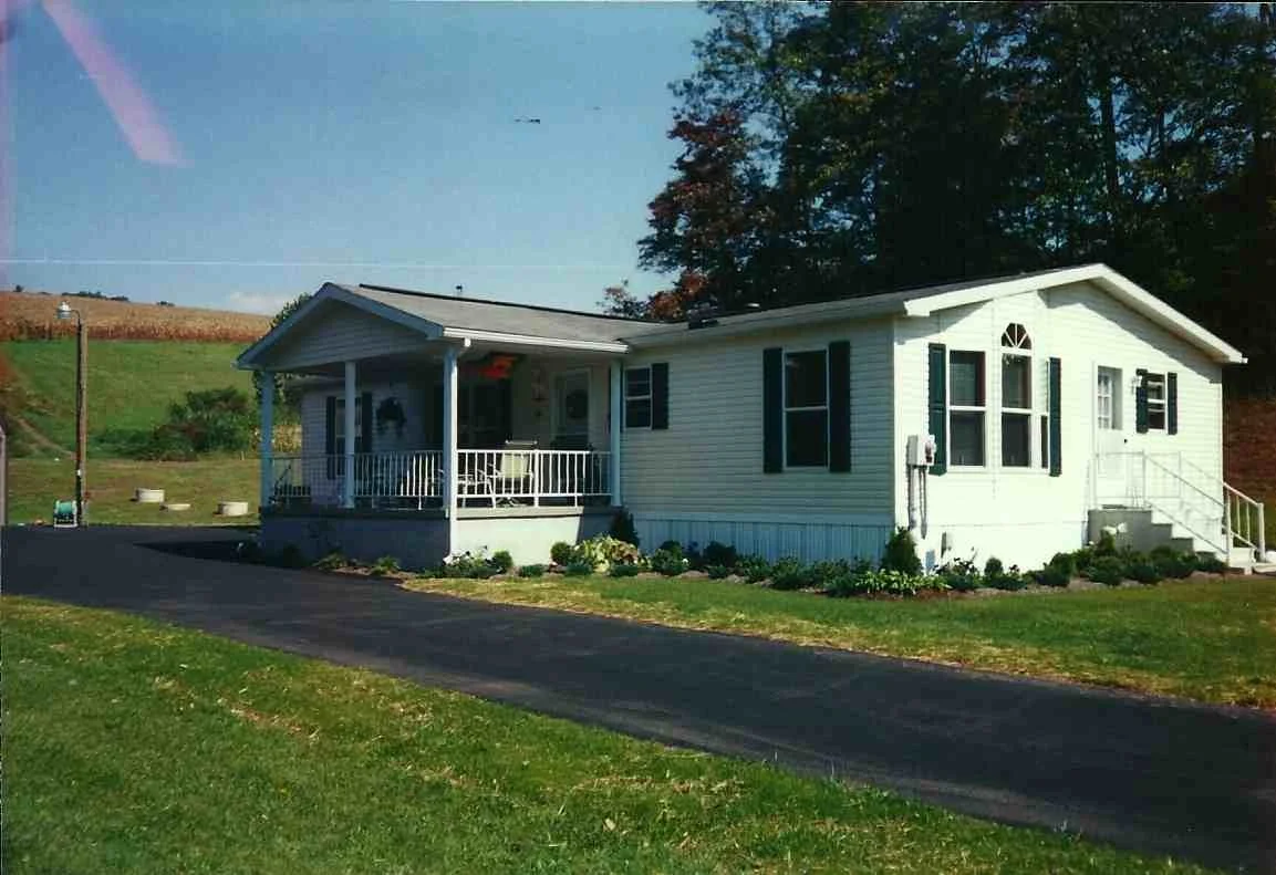 concrete w aluminum porch.jpg