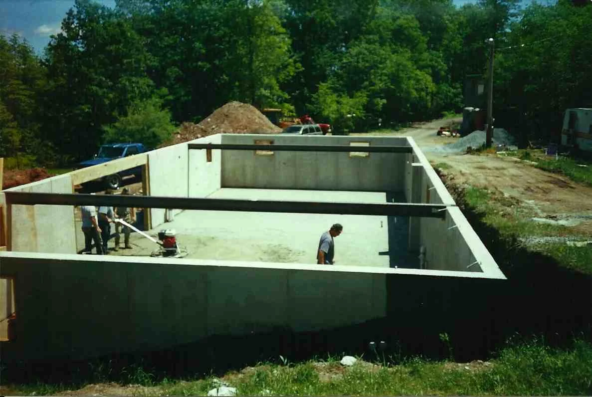 concrete foundation perimeter frame.jpg
