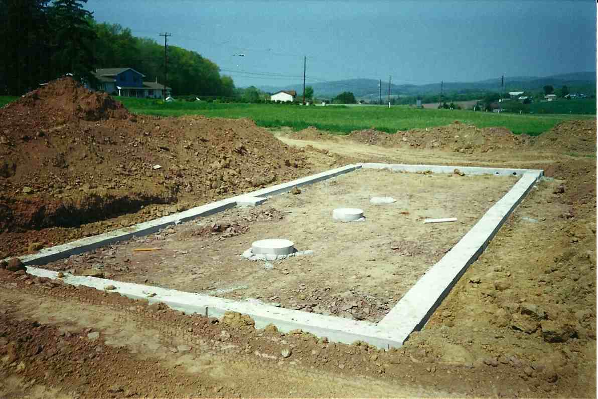 poured concrete foundation footer.jpg