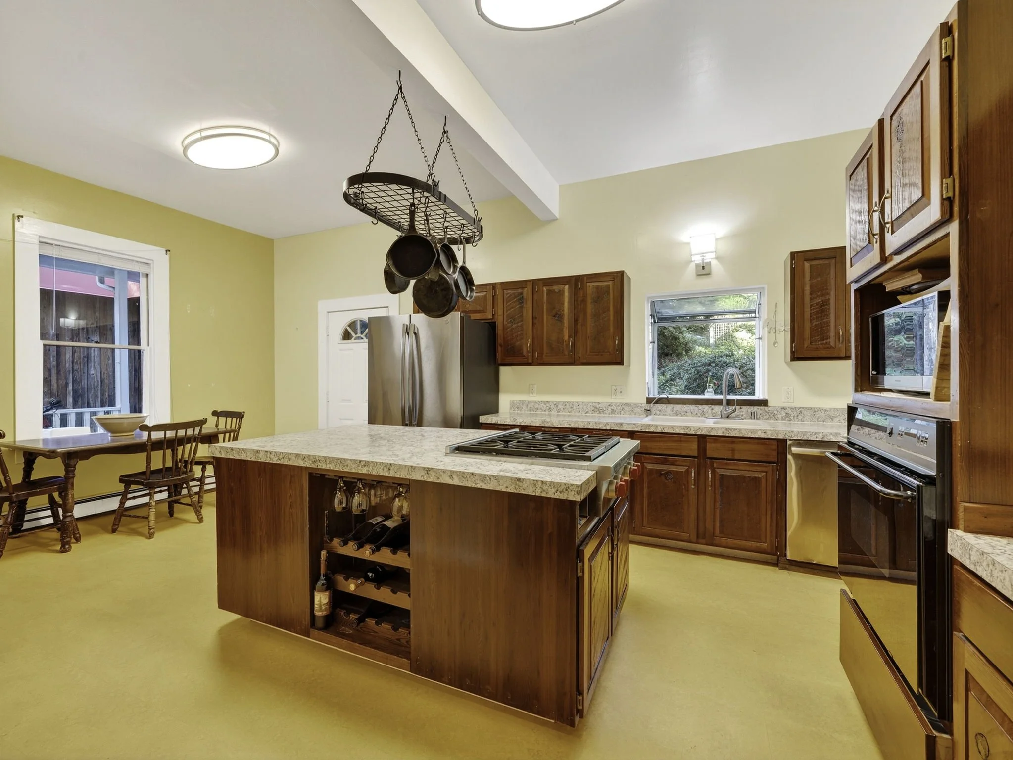 Spacious kitchen