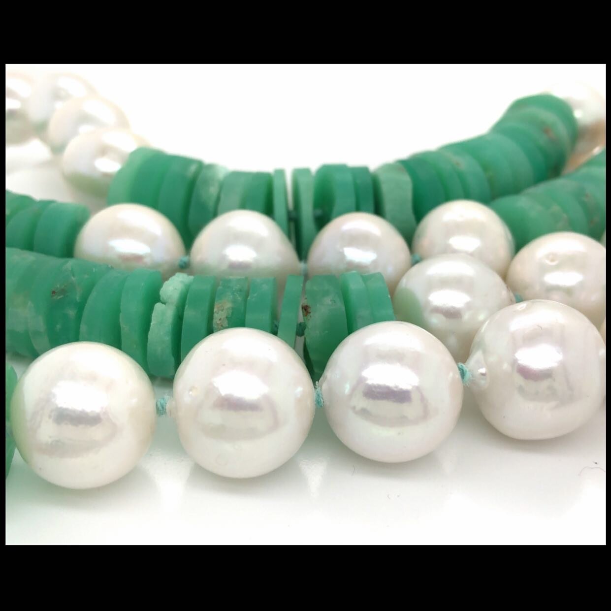 Spring is here (well, almost❗️); why not boldly announce it with this 36&rdquo; chain of Chrysoprase and Pearls? At my new store: 485 Park Avenue - at the NorthEast corner of 58th Street❗️Weekdays 11-6❗️