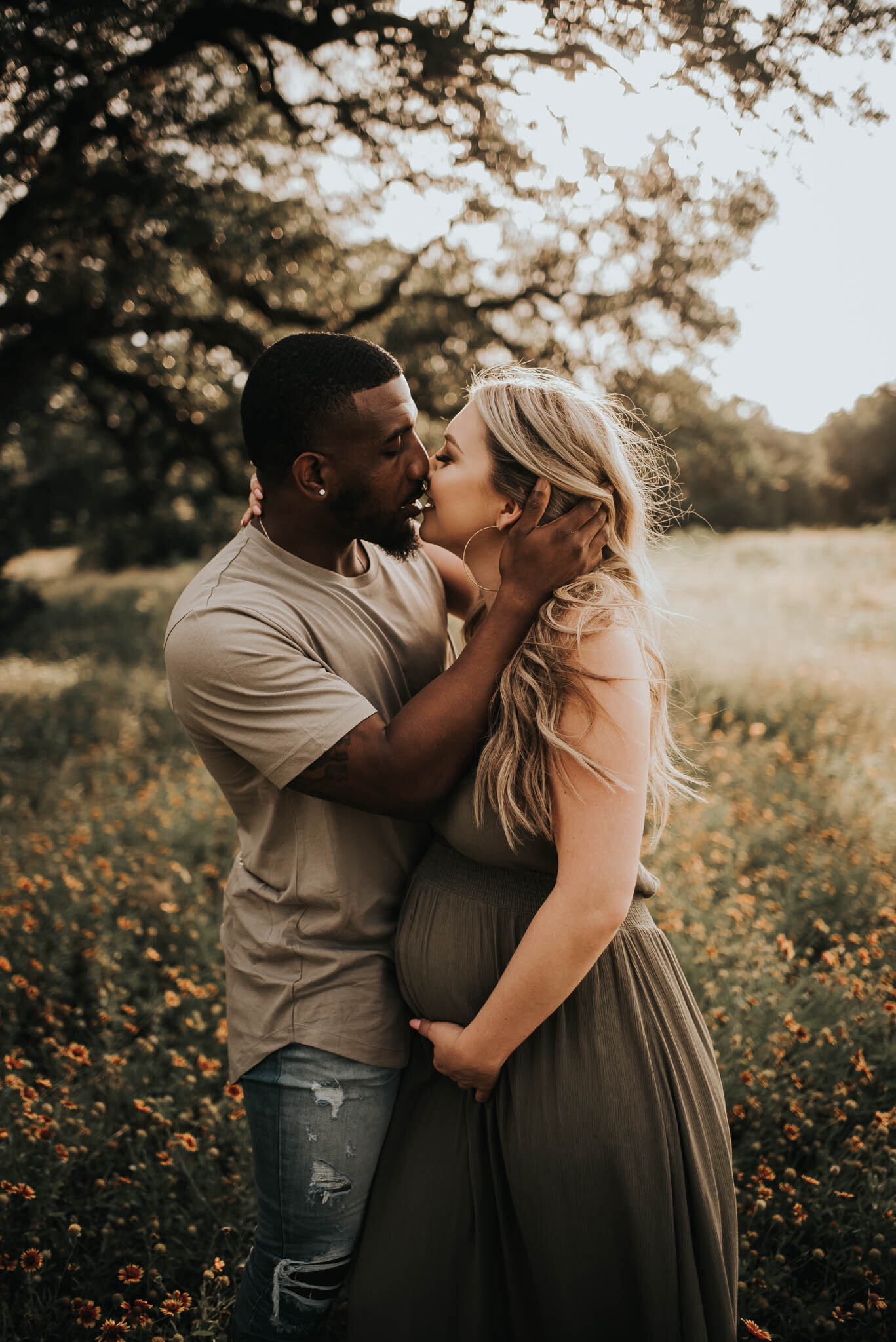  Beautiful Maternity Session by Austin Family Photographer. 