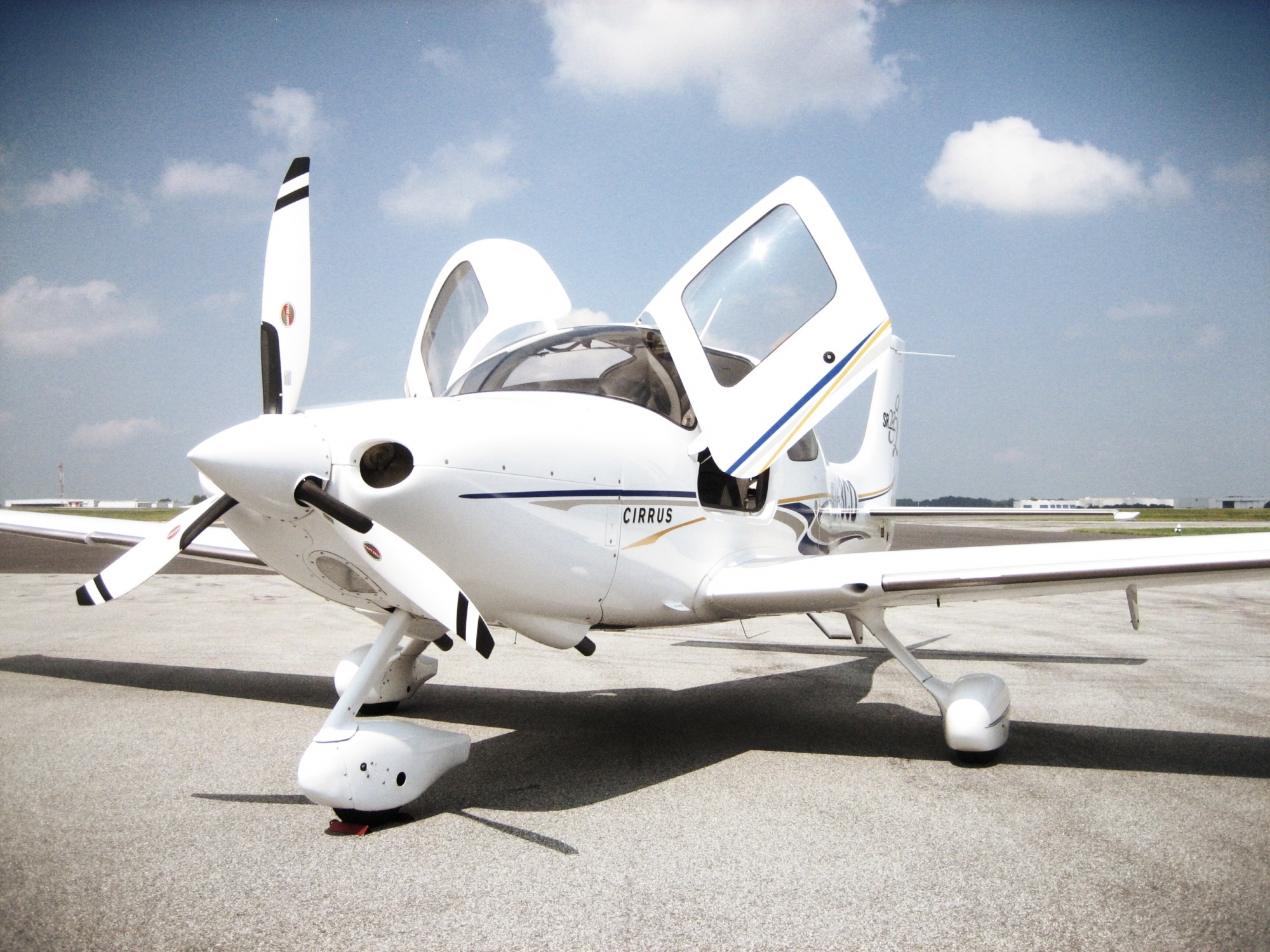 cirrus-aircraft-unveils-new-special-mission-platform-9054-jnXfvHbap7pNKZldiCw1WxTIS.jpg