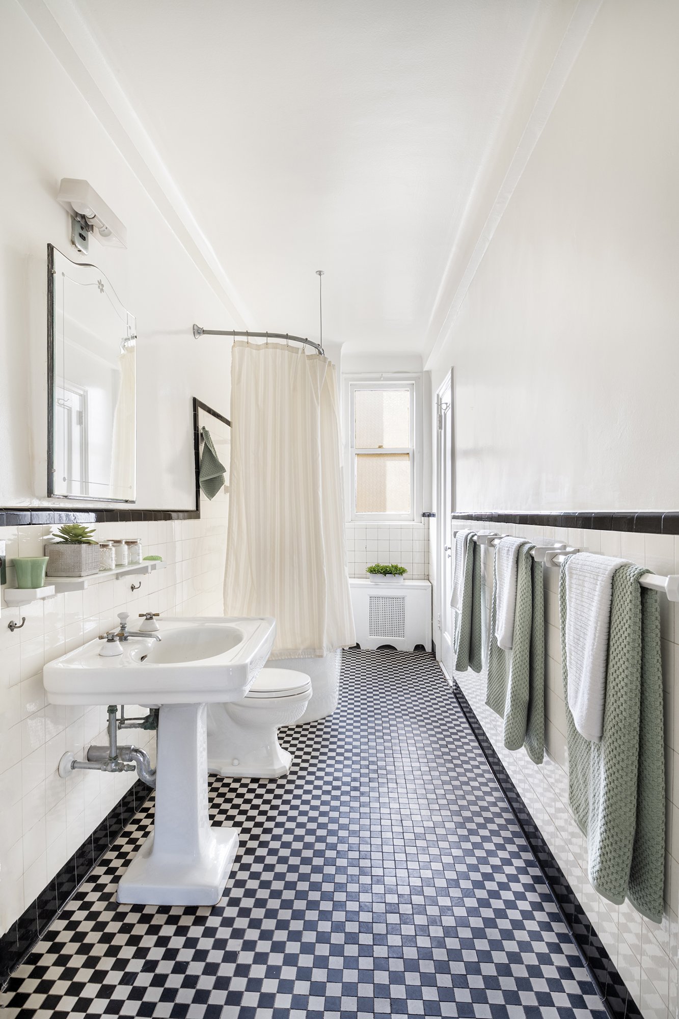 Classic 6 on CPW & 90th - SOLD!