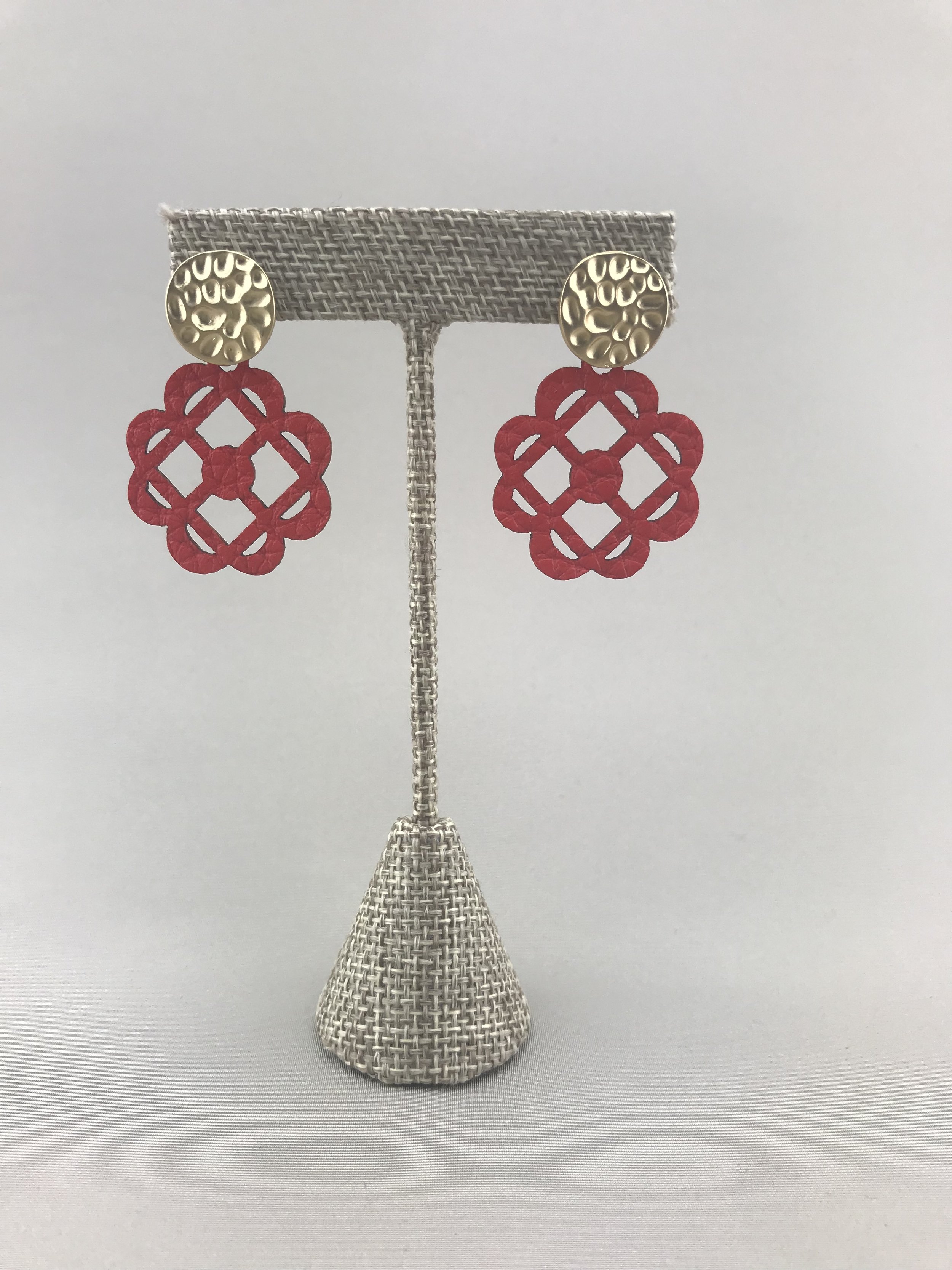 3735FE7F-112D-4616-88C2-9FEF16C40F56