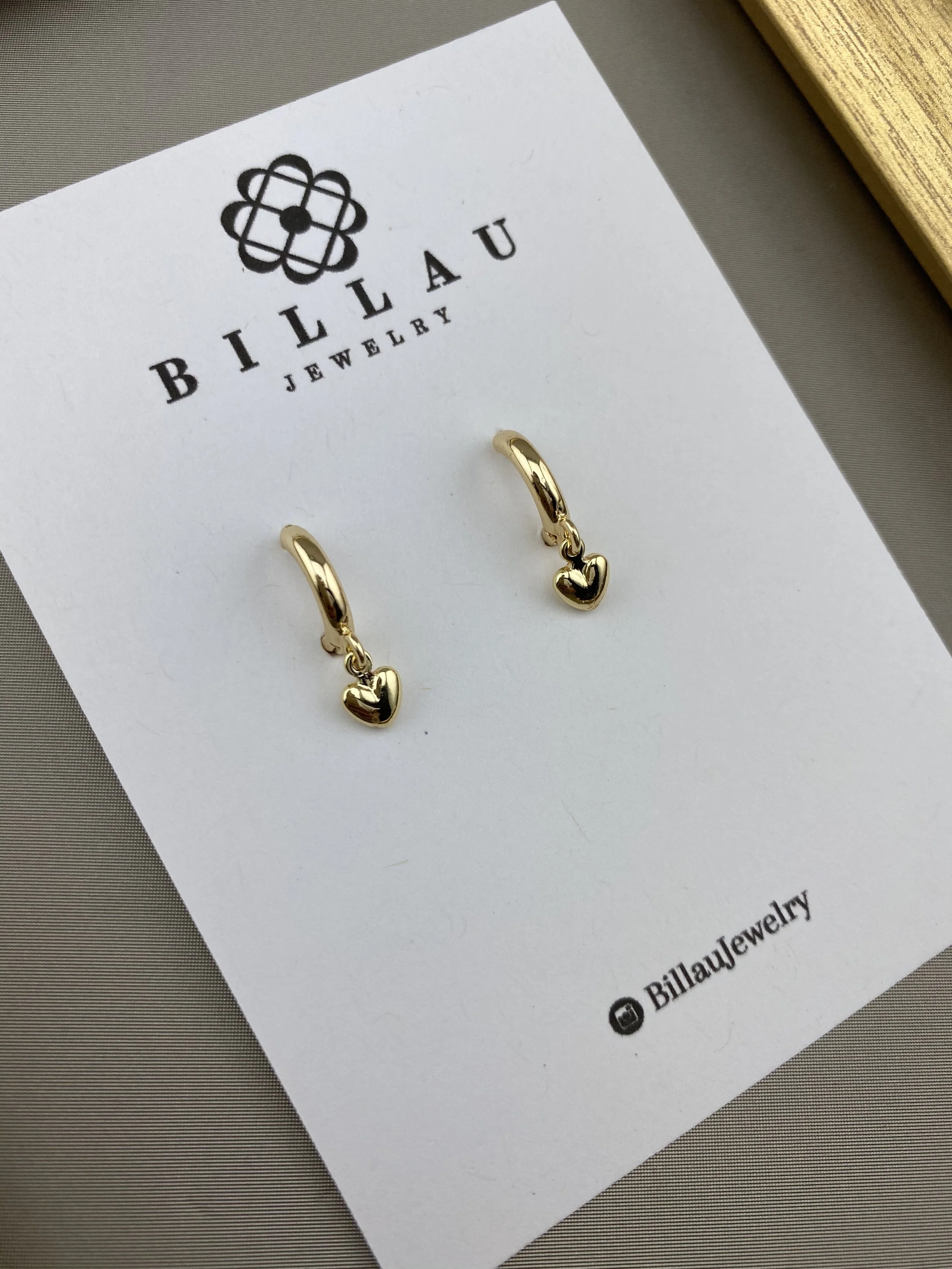 57271151-D5A7-43AA-BDD2-0D6B2DB564A1